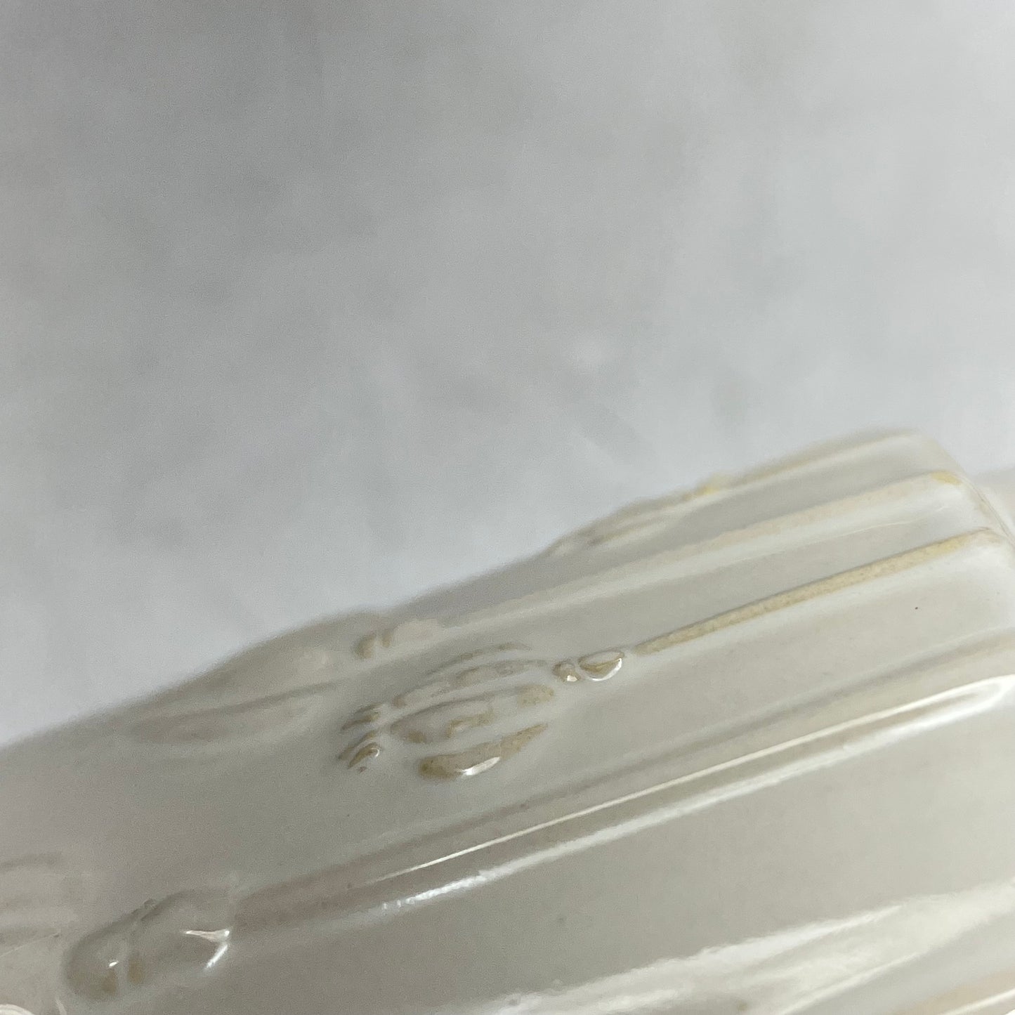 SILVER TREE Poppy Bud Pattern Ceramic Plant Pot  5"x5" Glaze Crème A11057
