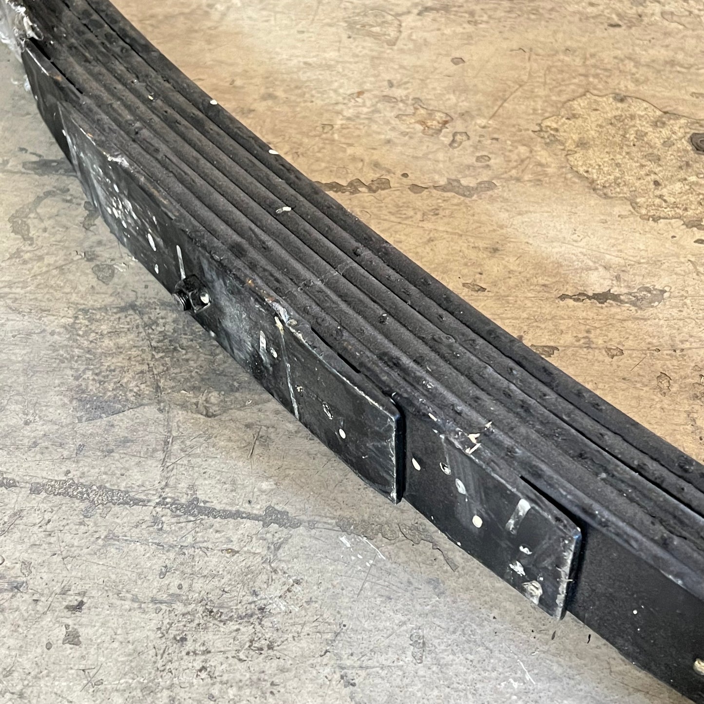 STANLEY SPRINGS Freightliner Multi-leaf Spring 4" Arch 3"W 28" L Black 46-1277