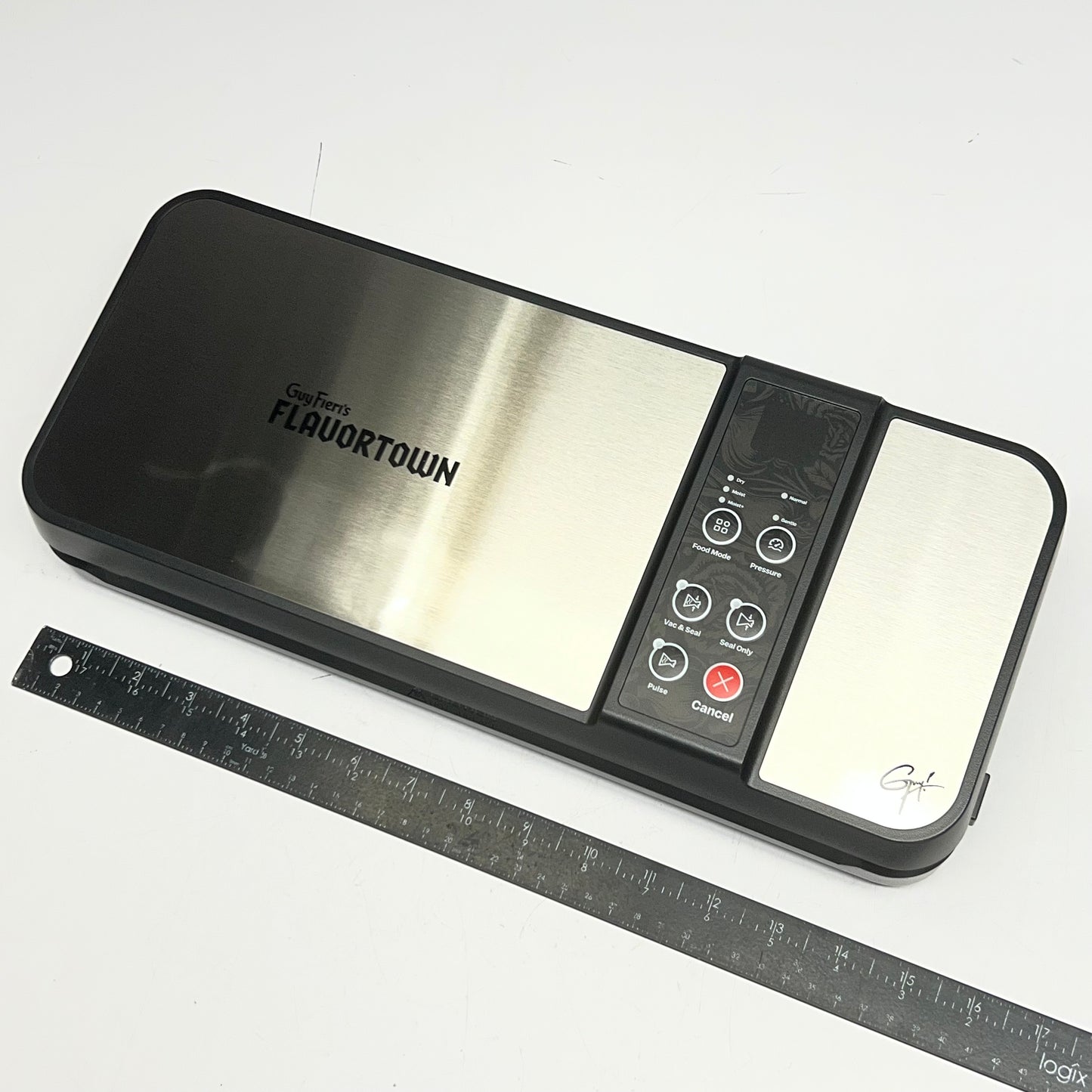 FLAVORTOWN Compact Vacuum Sealer 15"L x 6"W x 3"H Black FT-7000