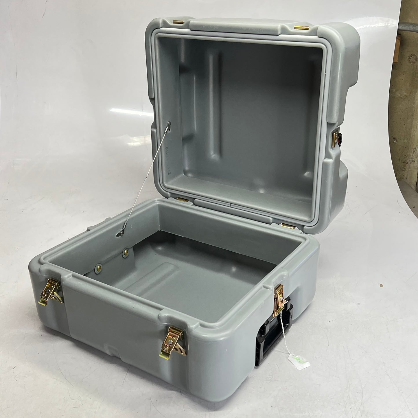 PELICAN  Hardigg Industrial Transit & Storage Case W/ Breather Valve Grey (Used)