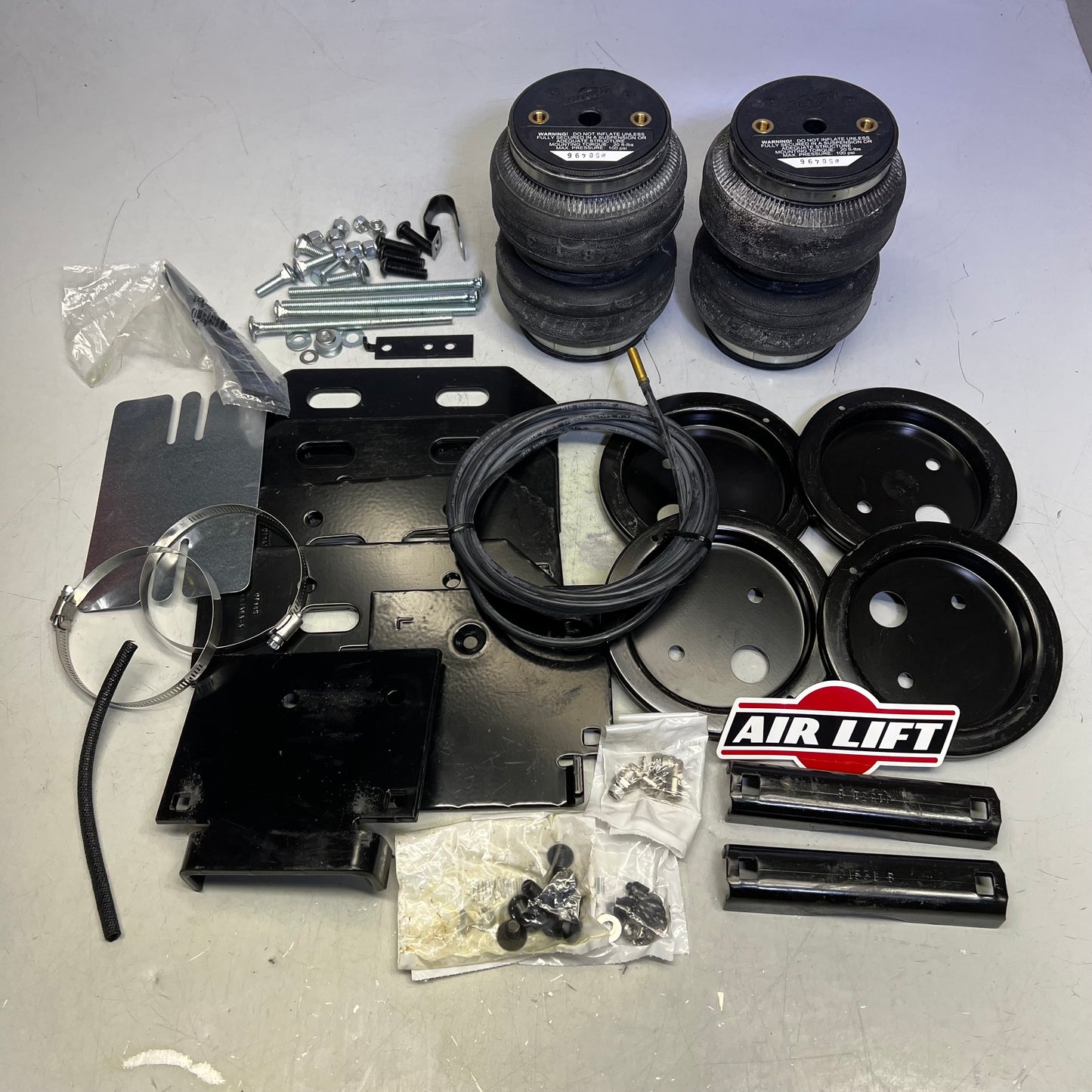 AIR LIFT 5000 Ultimate Adjustable Air Springs Kit up to 5,000 lbs Black 88255