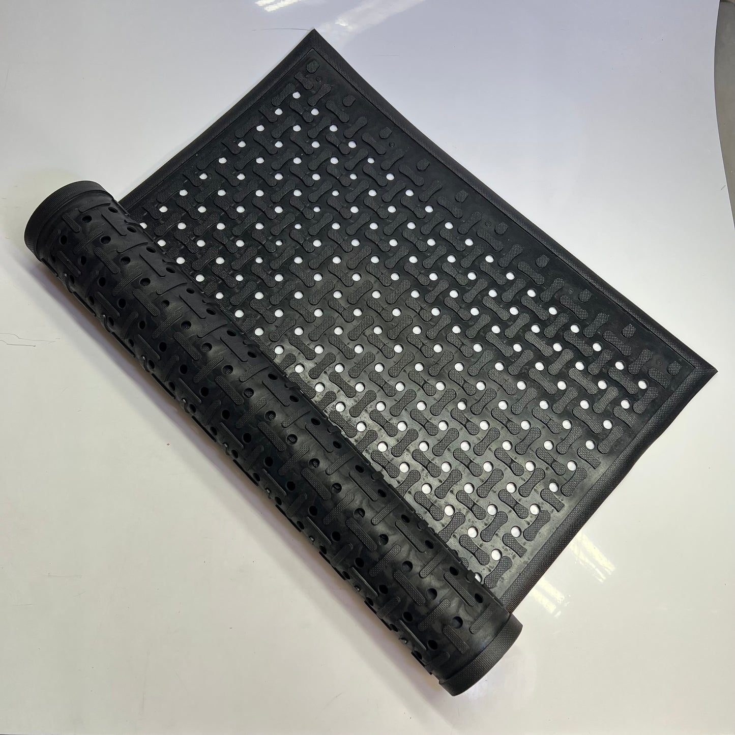 COMFORTFLOW Grease-Proof HD Anti-Fatigue Floor Mat 5'x33" - 3/8" Black