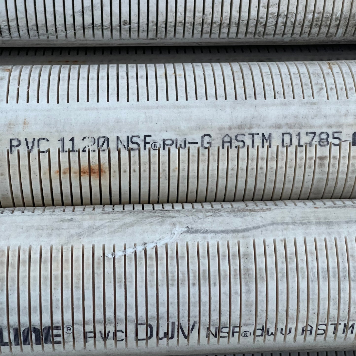 ZA@ Pallet of CRESLINE PVC Pipes 120”x2” (AS-IS)
