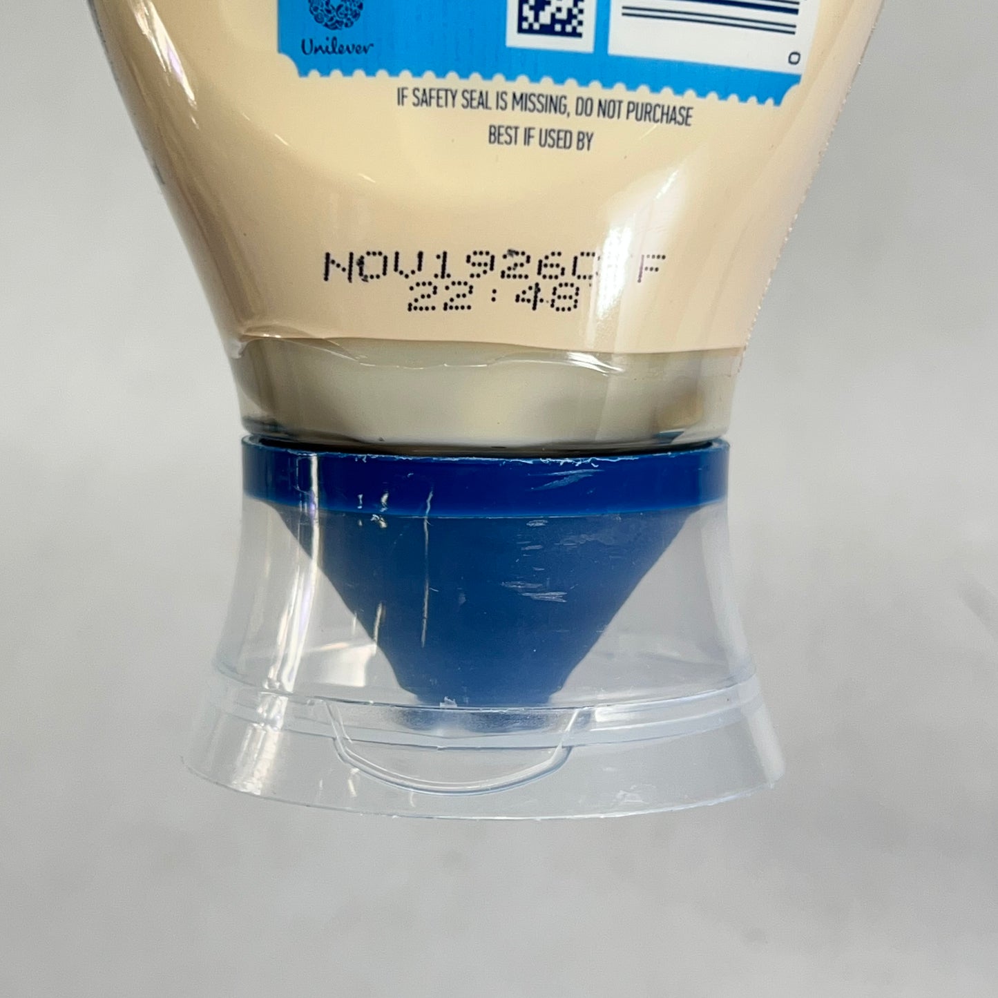 HELLMANN'S (6 PACK) Light Mayonnaise in Squeeze Bottle 20 fl oz White BB 11/26