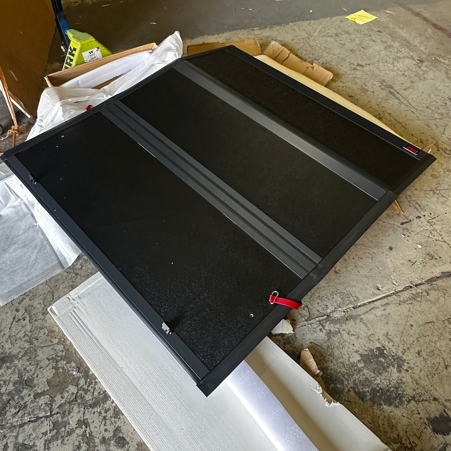 ZA@ Rough Country Hard Low Profile Truck Bed Cover for Chevy Silverado 1500/GMC Sierra 1500 (2019-2024) - 5'10 (69.9") Tri-Fold Tonneau Cover