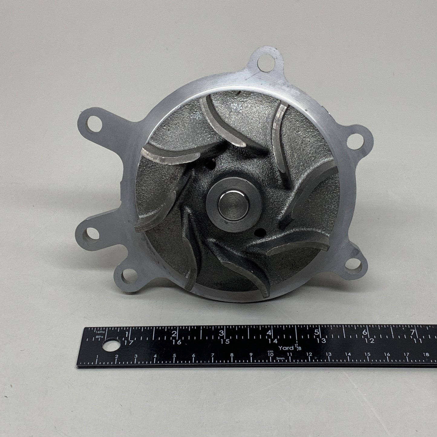 GMB Engine Water Pump for Chevrolet/GMC Vehicles 194197 130-5980