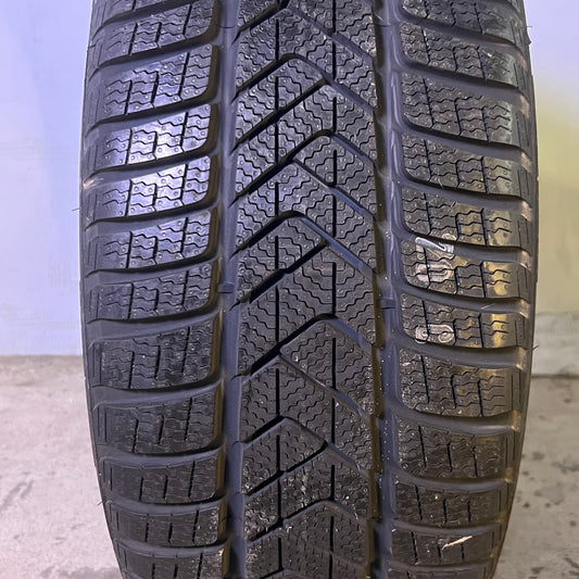 PIRELLI Winter Sottozero 3 Tire 235/45 R18 98V DOT 2022, 3608800
