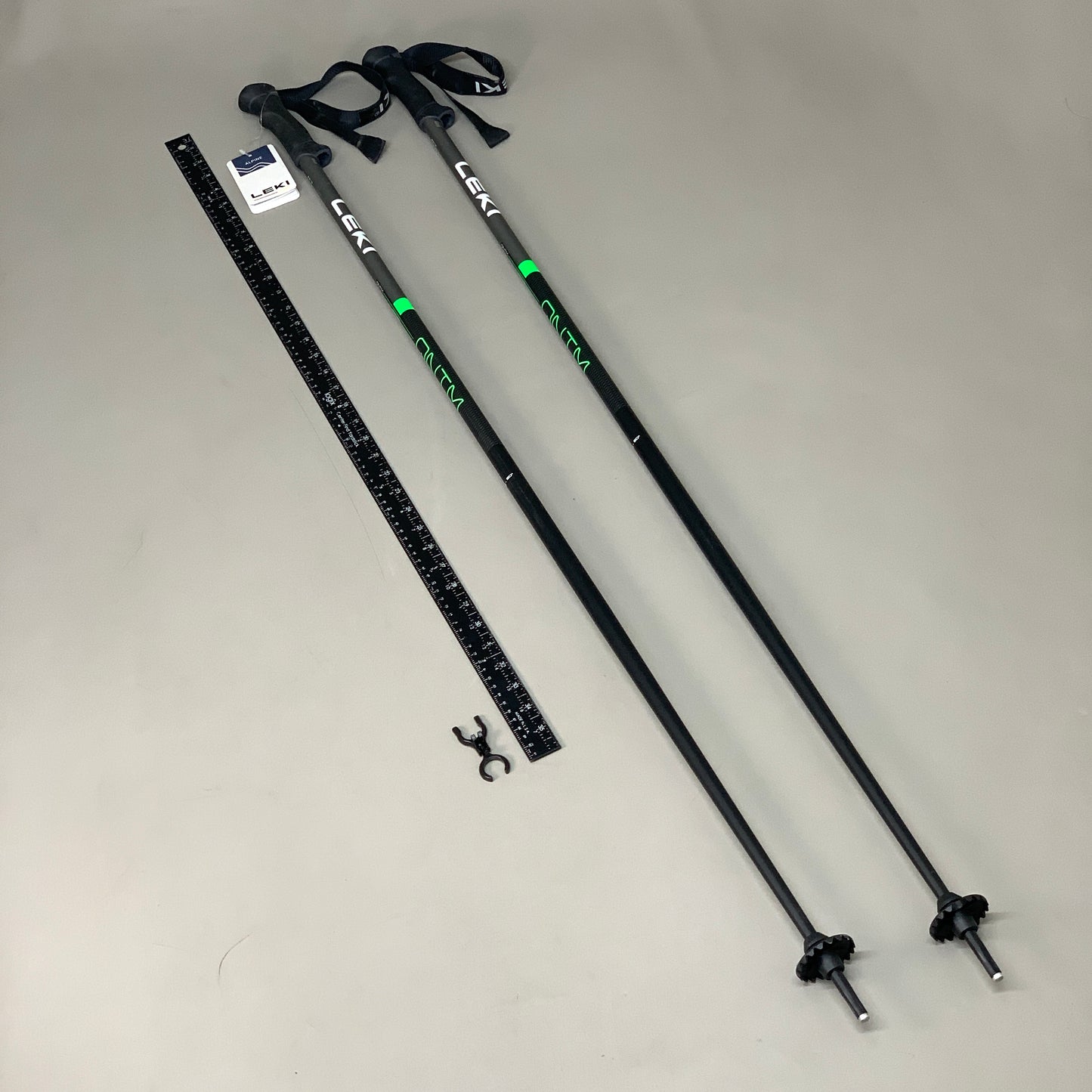 LEKI QNTM Ski Poles Aluminum Evocon Grip Black & Green 125cm / 50 in 65346382125