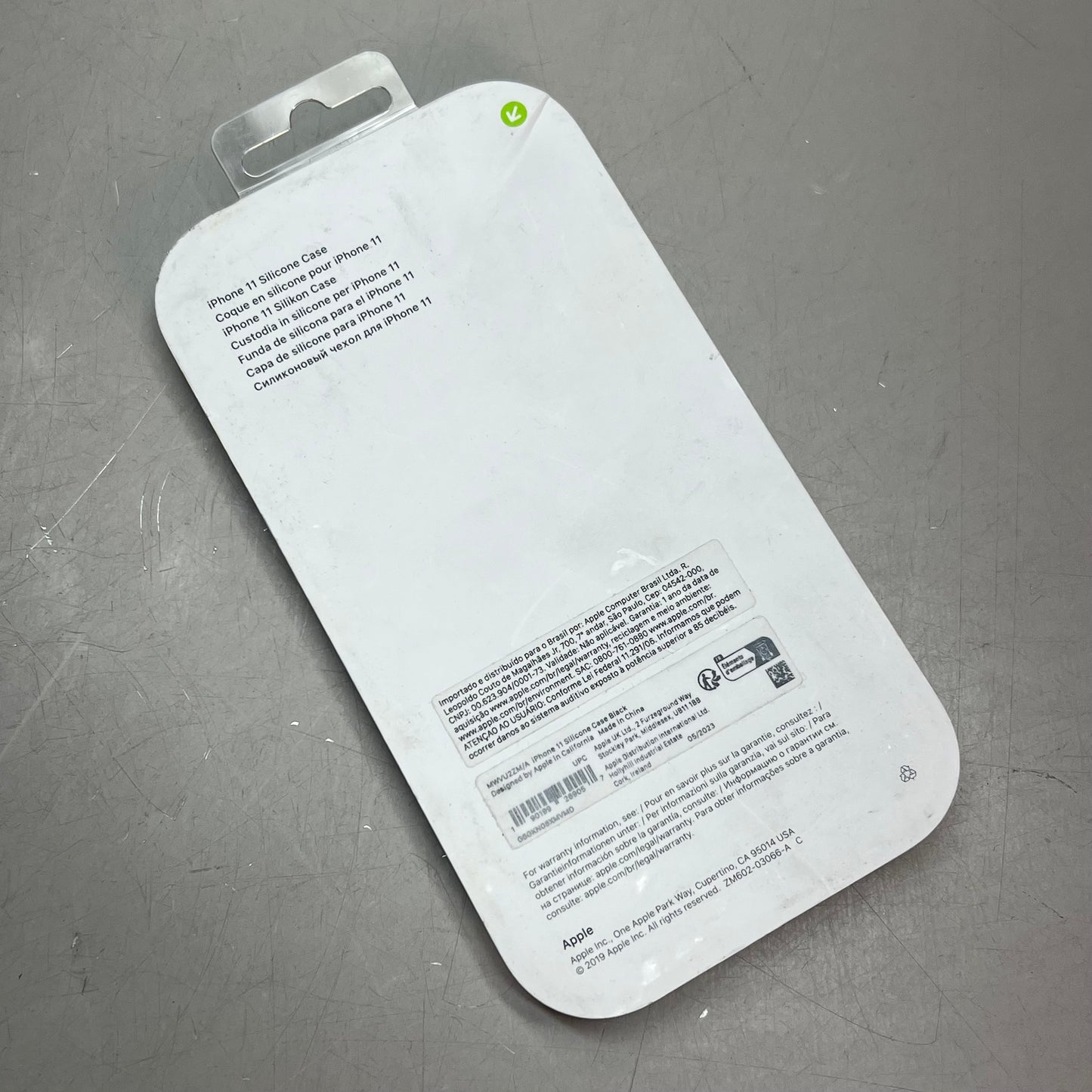 APPLE iPhone 11 Silicone Case Microfiber Lined Case Black MWVU2ZM/A (Return)