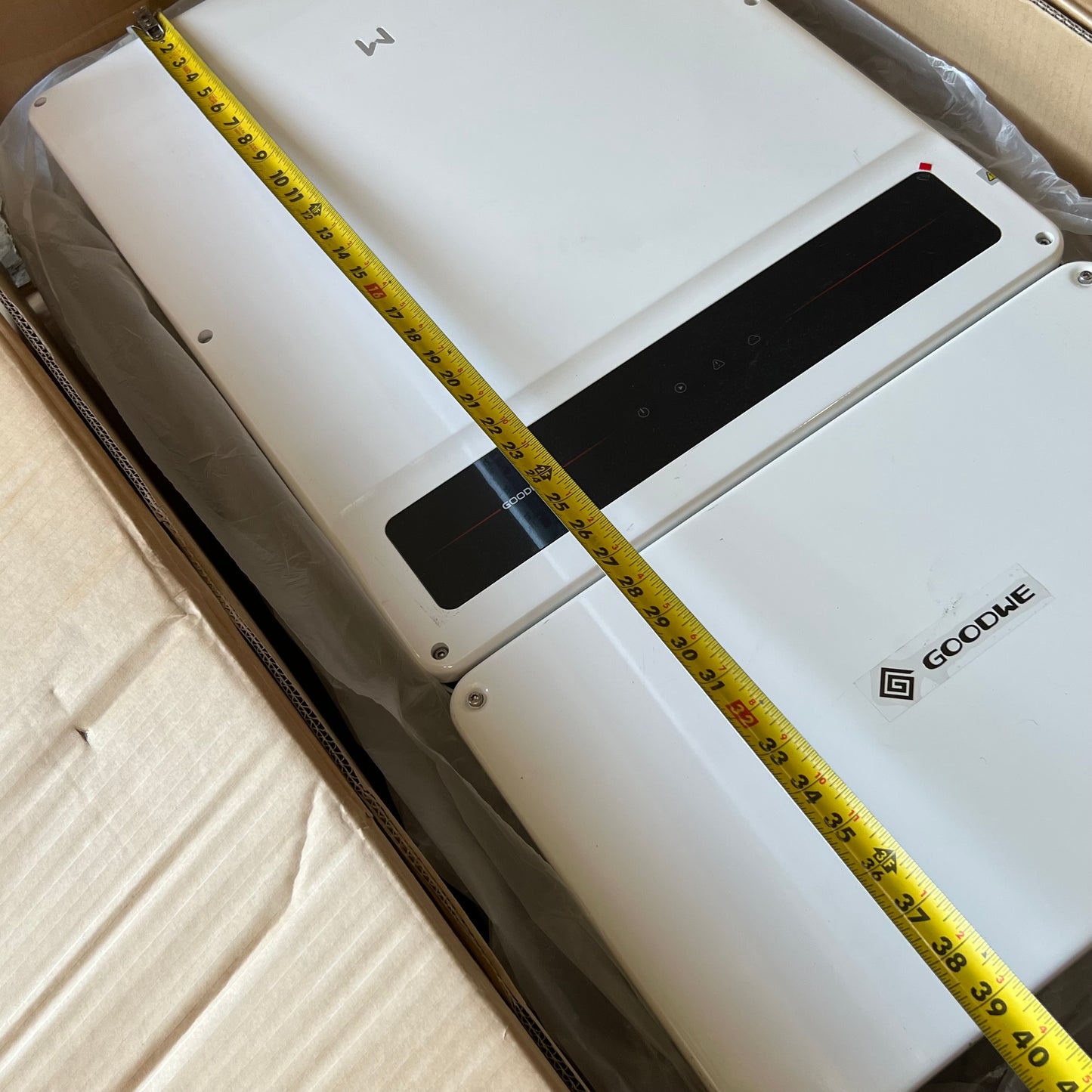 GOODWE TECHNOLOGIES Grid Tied PV Inverter 1000Vd White GW50K-SMT-US 20"L x 39"H x 10"W