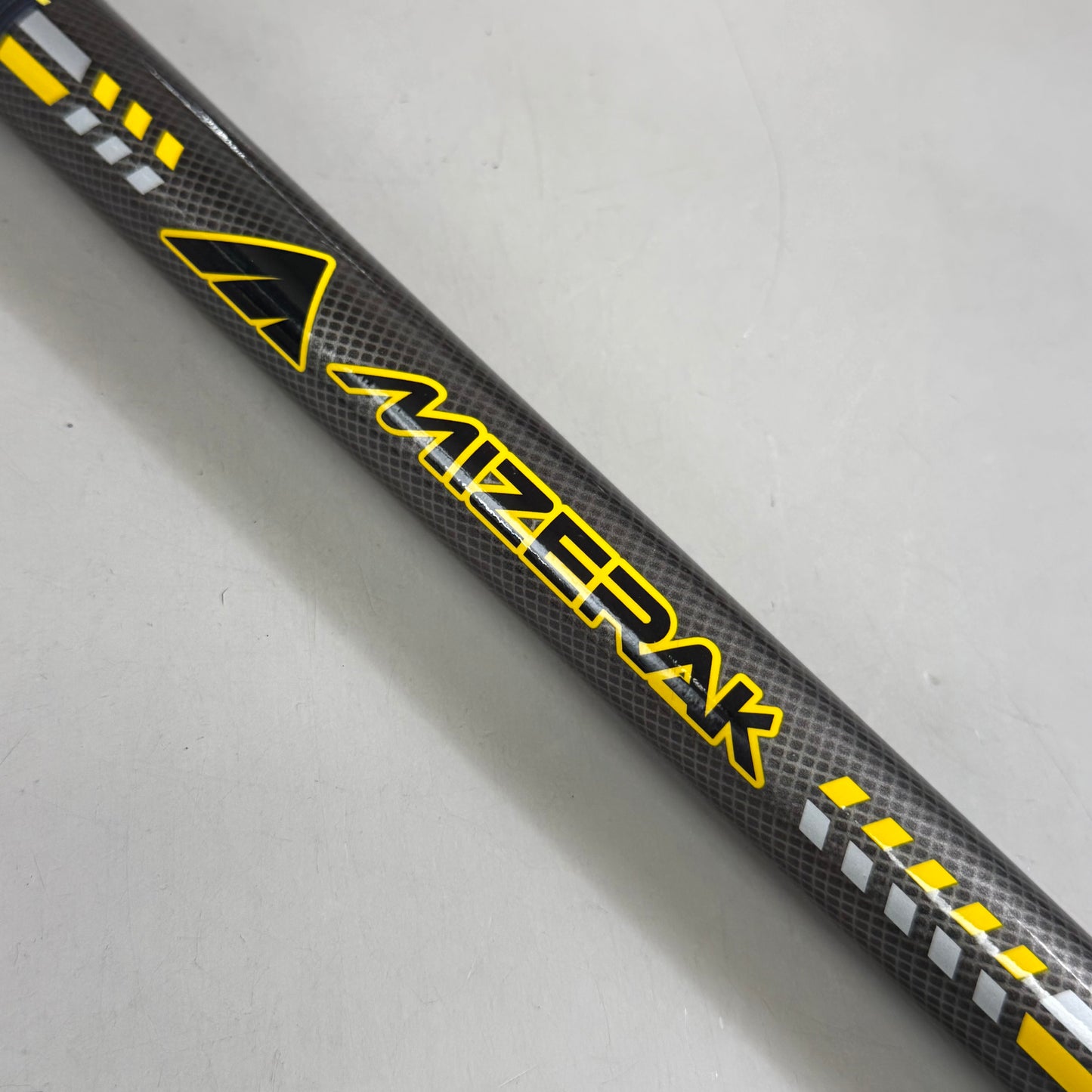 MIZERAK Premium Carbon Composite 3D Grip Cue 58" (Distressed Packaging) P1883B