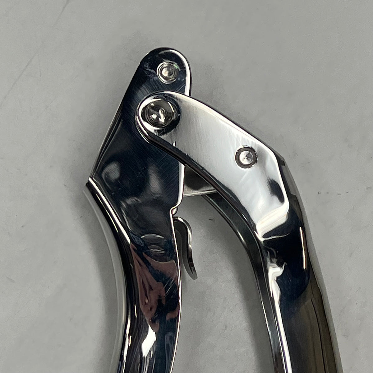 WILLIAM SONOMA  Durable Garlic Press Stainless Steel Innovative Design 6.5" L