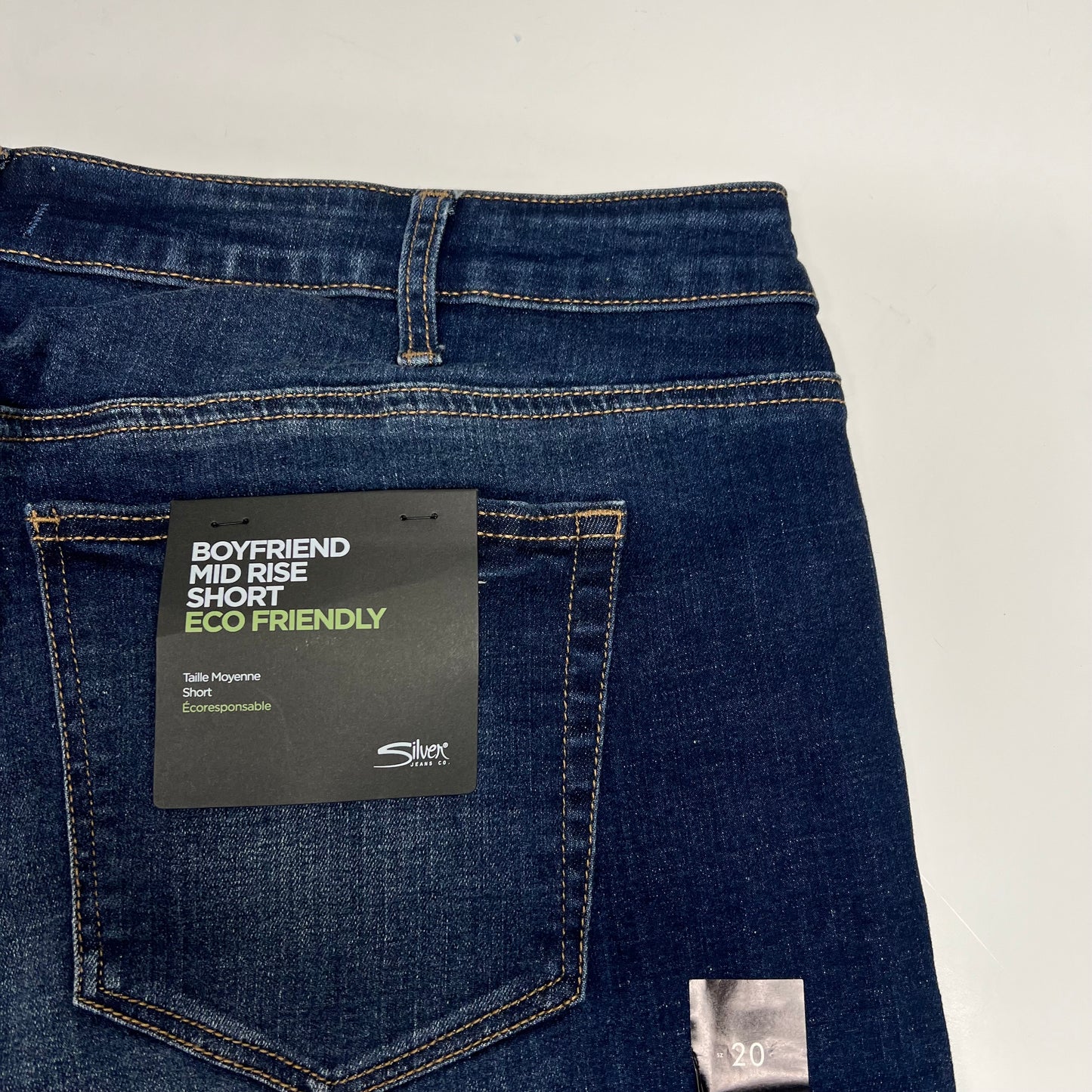 SILVER JEANS CO. Boyfriend Mid Rise Short Women's Sz 20W/6 Indigo W53608ECF428