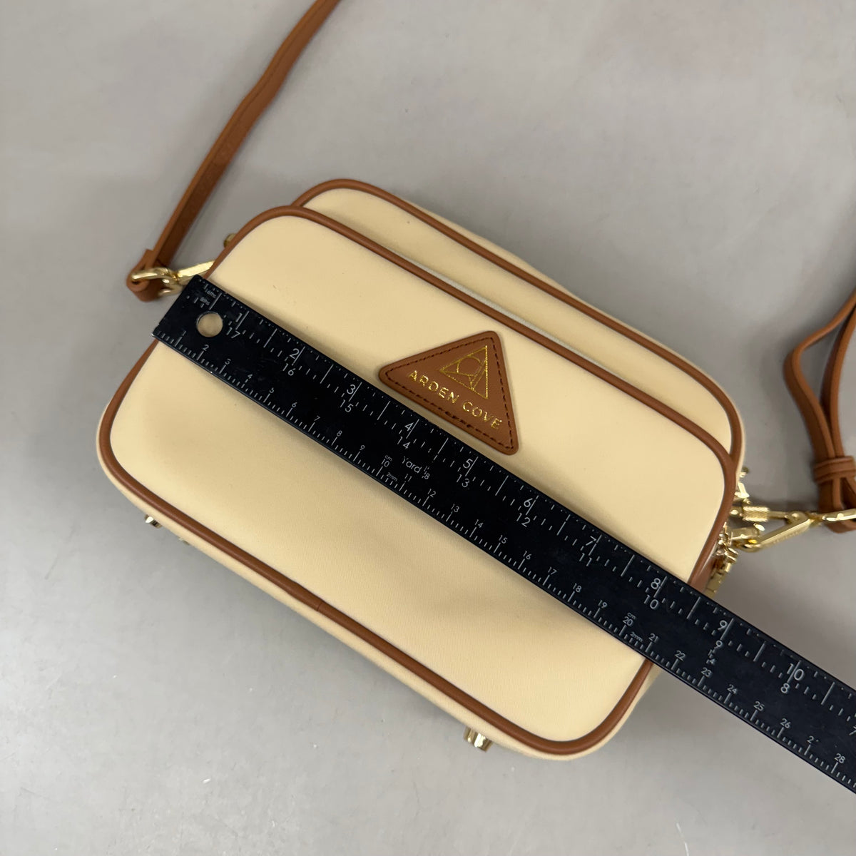 ARDEN COVE Crissy Full Crossbody Nylon Anti-theft Bag W/ Locking Straps Cream (New Without Tags)