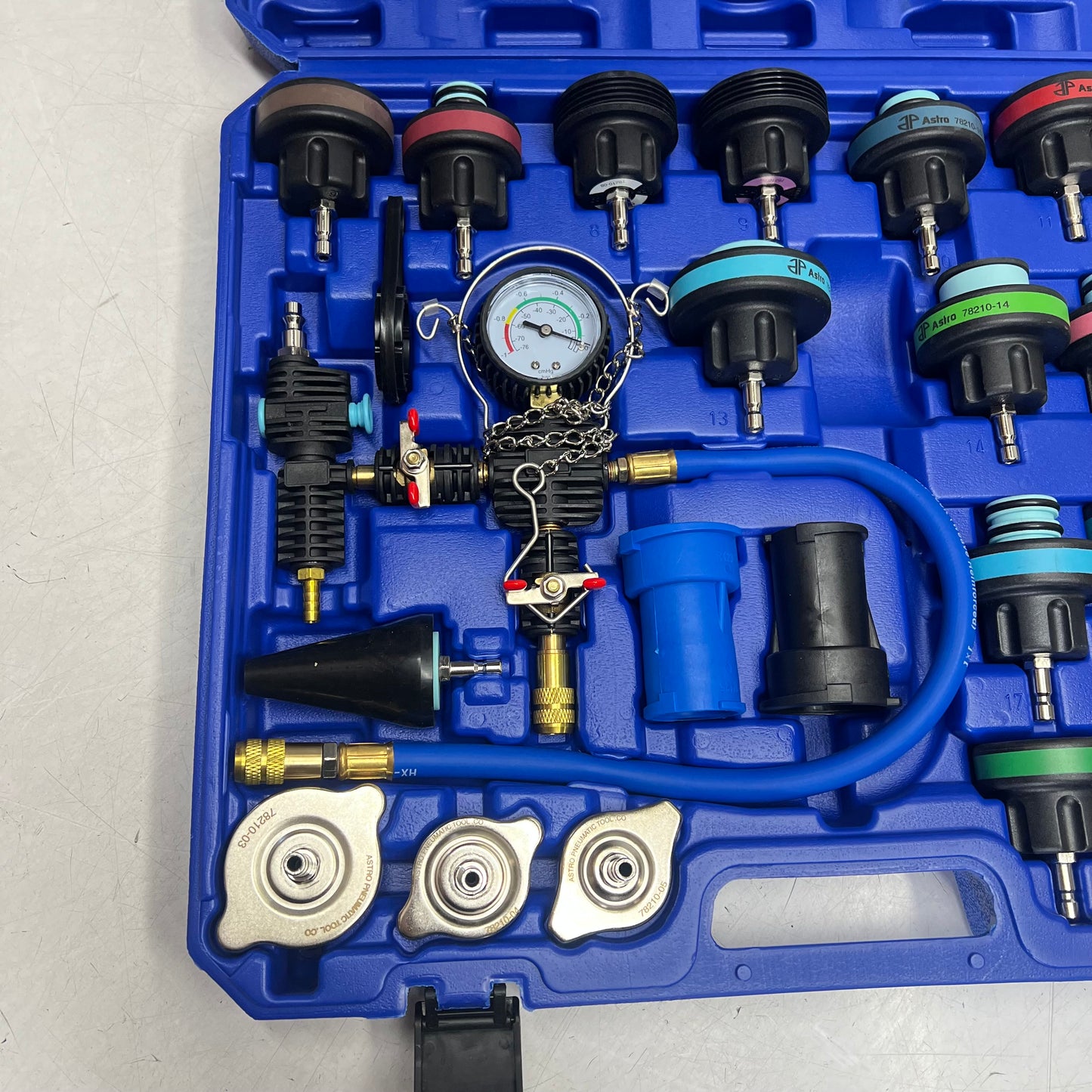 ASTRO PNEUMATIC Uni Radiator Pressure Tester & Vacuum Type Cooling Kit 78584
