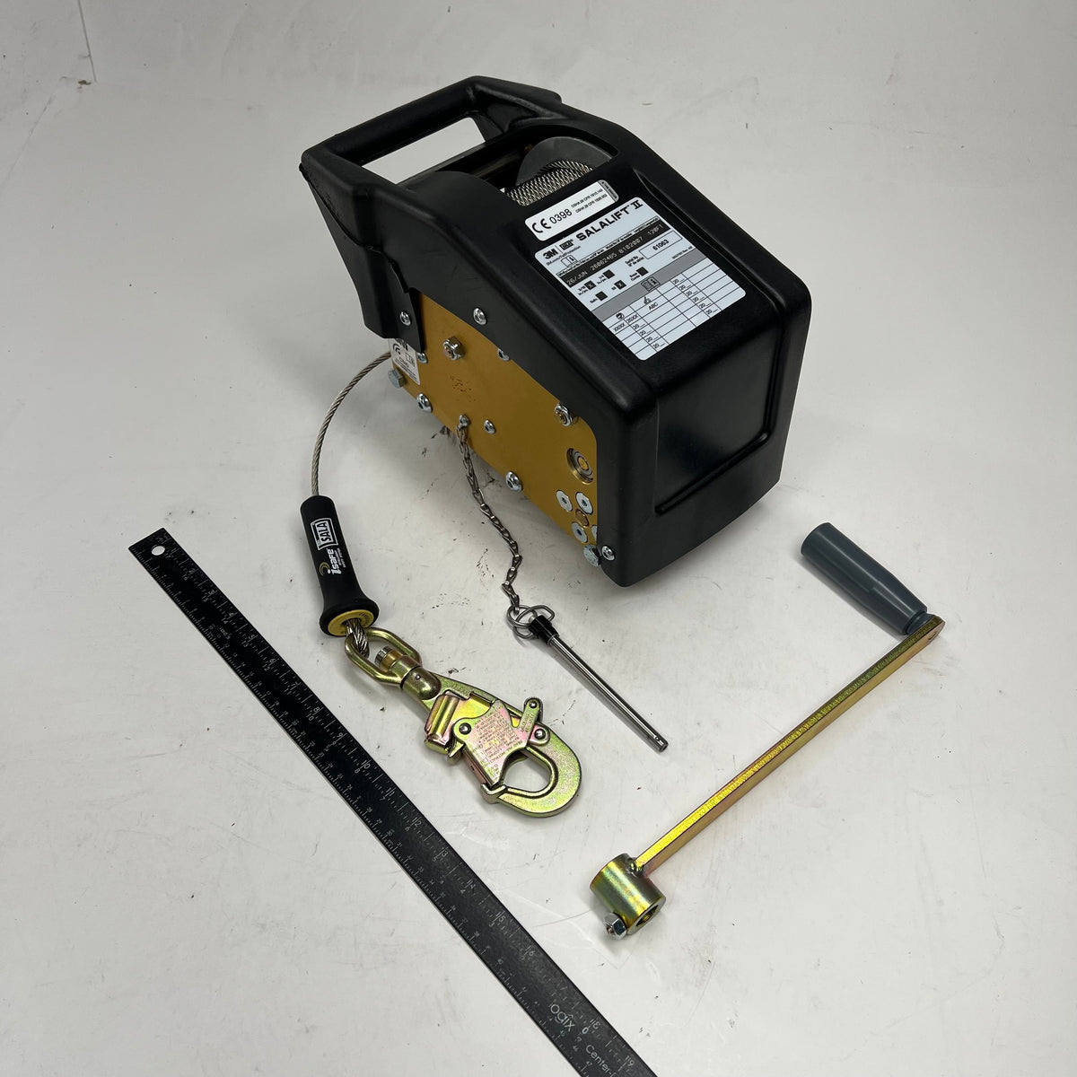 3M Salalift Ii Winch Confined Space Rescue  6:1 gear ratio 120' Length 8102007