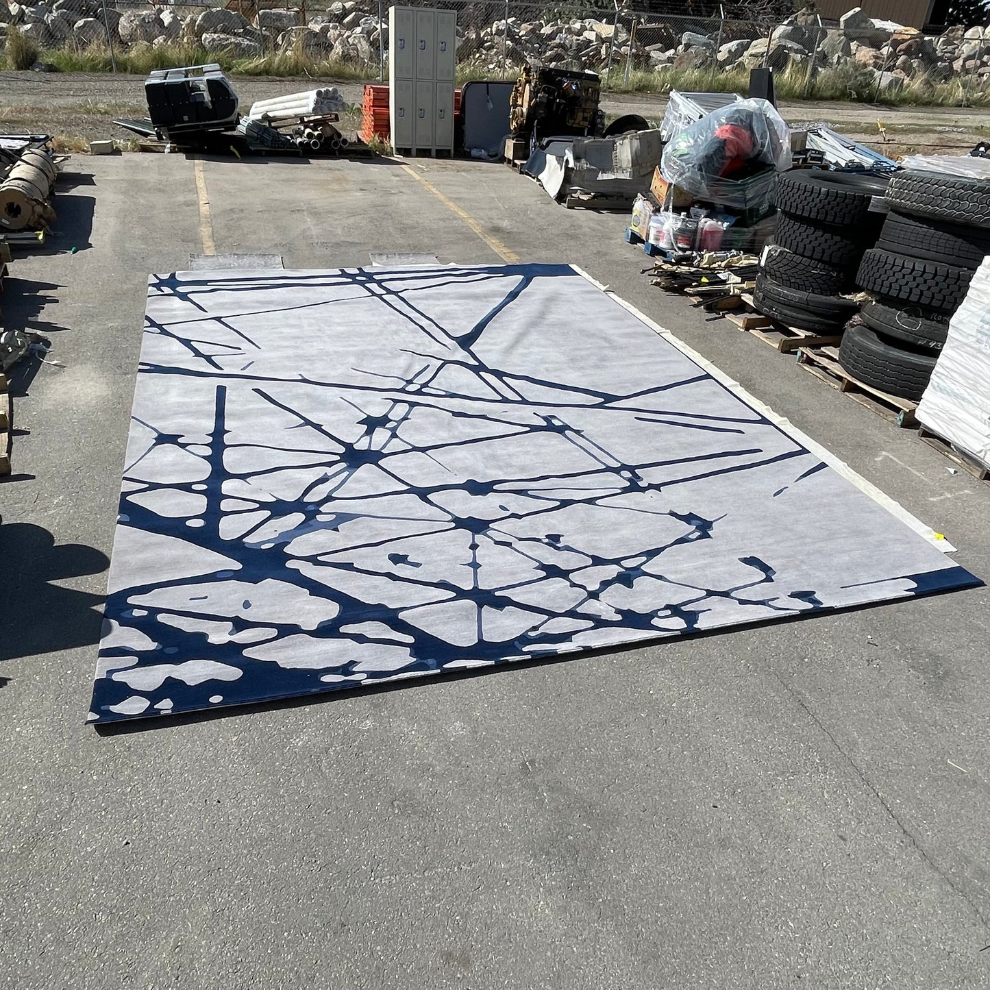 THE RUG COMPANY Bridge Modern Hand Woven Tibetan Wool Rug Roll 16’ x 12' Grey/Blue