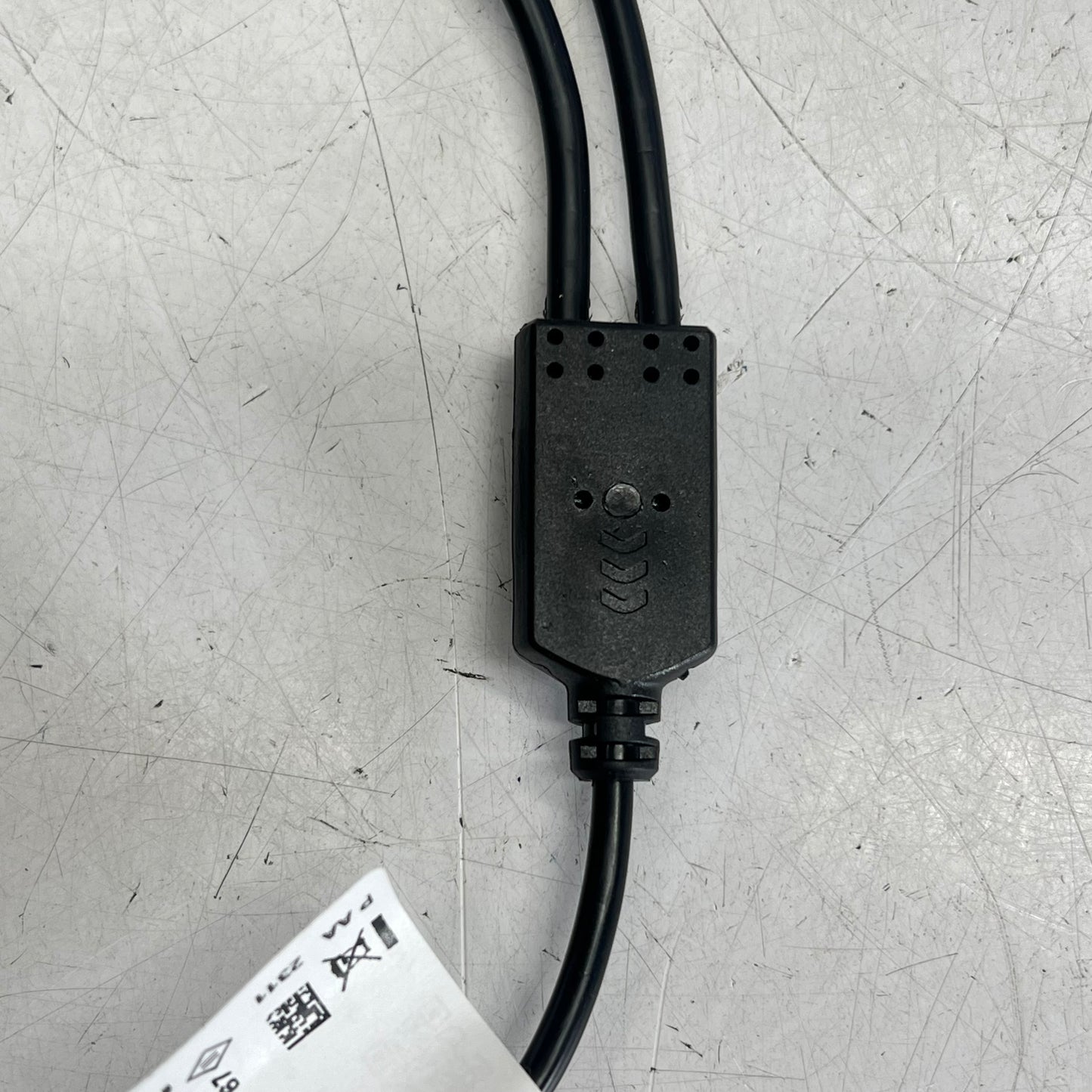 IFM Electronics Y Splitter Cable High Range Wide Operate Temp Range 24DC EY5053