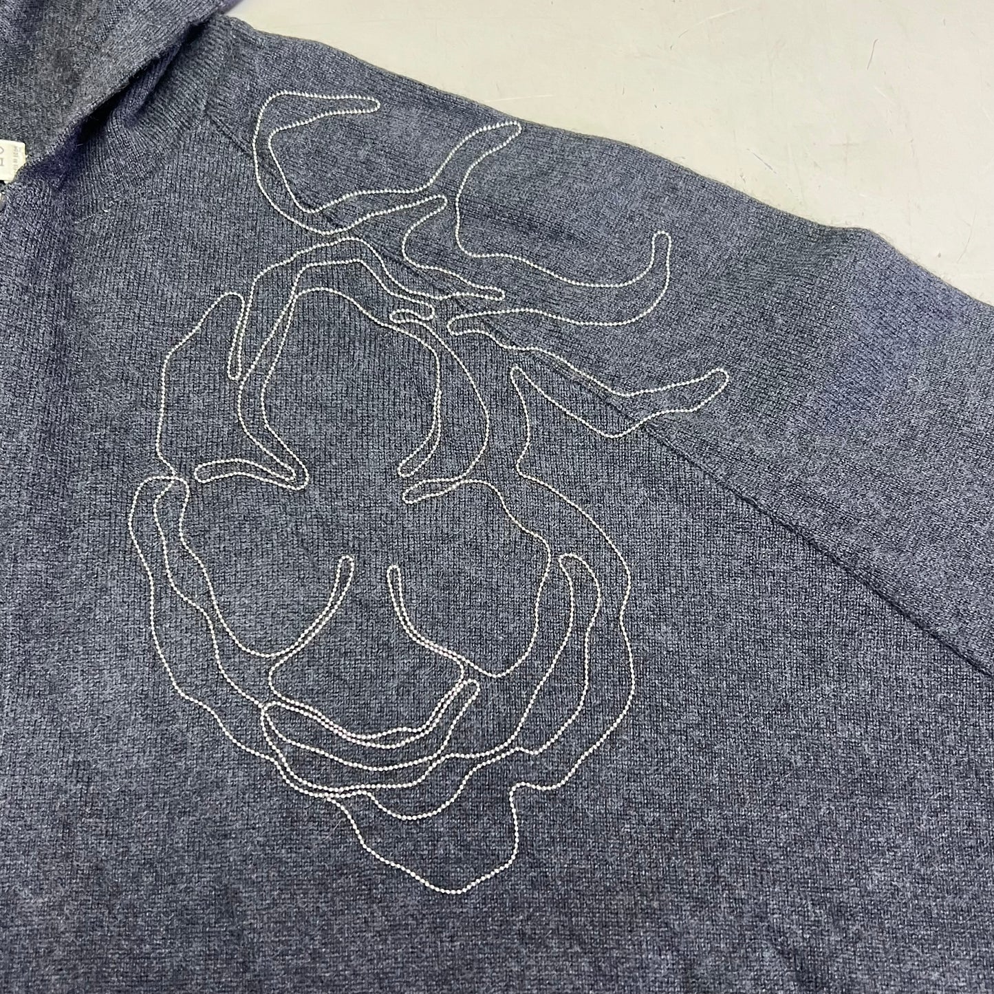 BRUNELLO CUCINELLI Mid Sleeve Cashmere Sweater Flower Detail Women's Sz L Grey