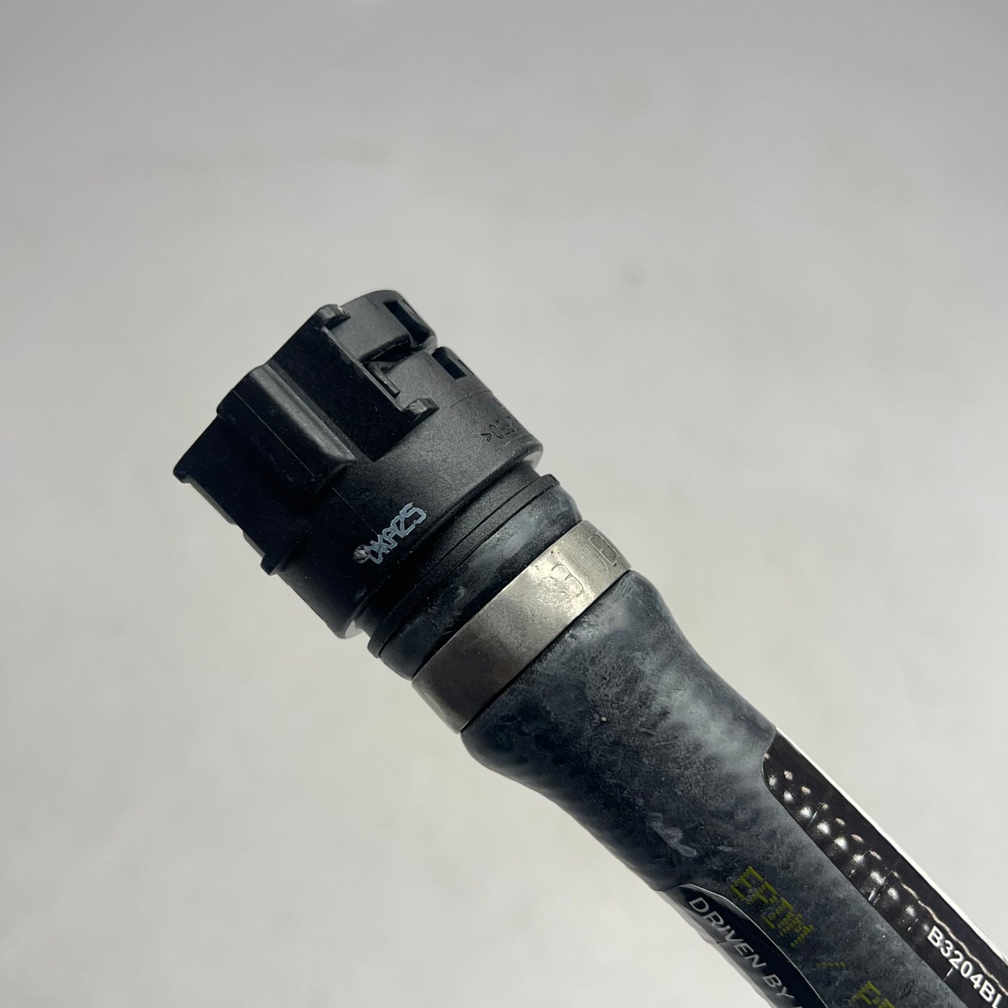 GATES Coolant Hose for Bmw 525i, 528i & 530i Vehicles Black 24105