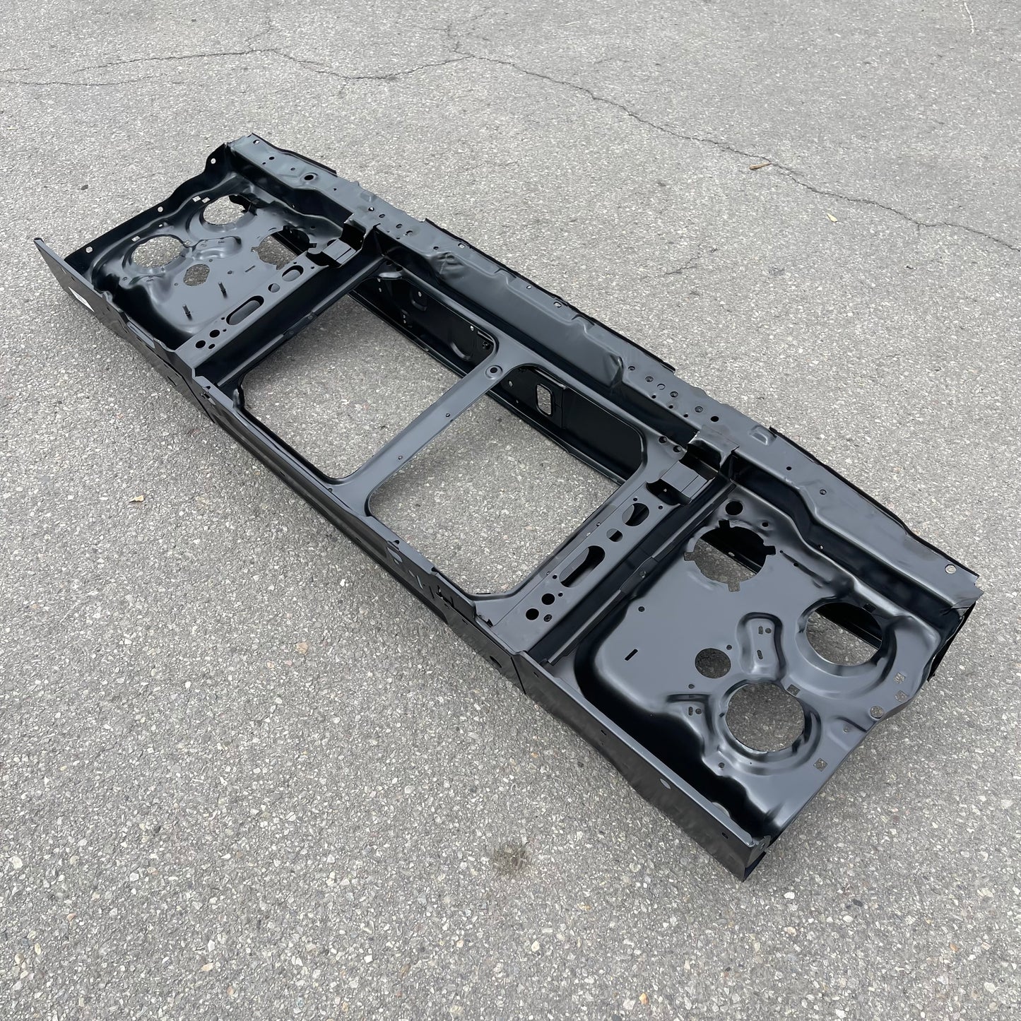 ZA@ LMC TRUCK Radiator Support Panel for Chevrolet Truck 1981-1986, Black CV9100090-0000 (AS-IS)