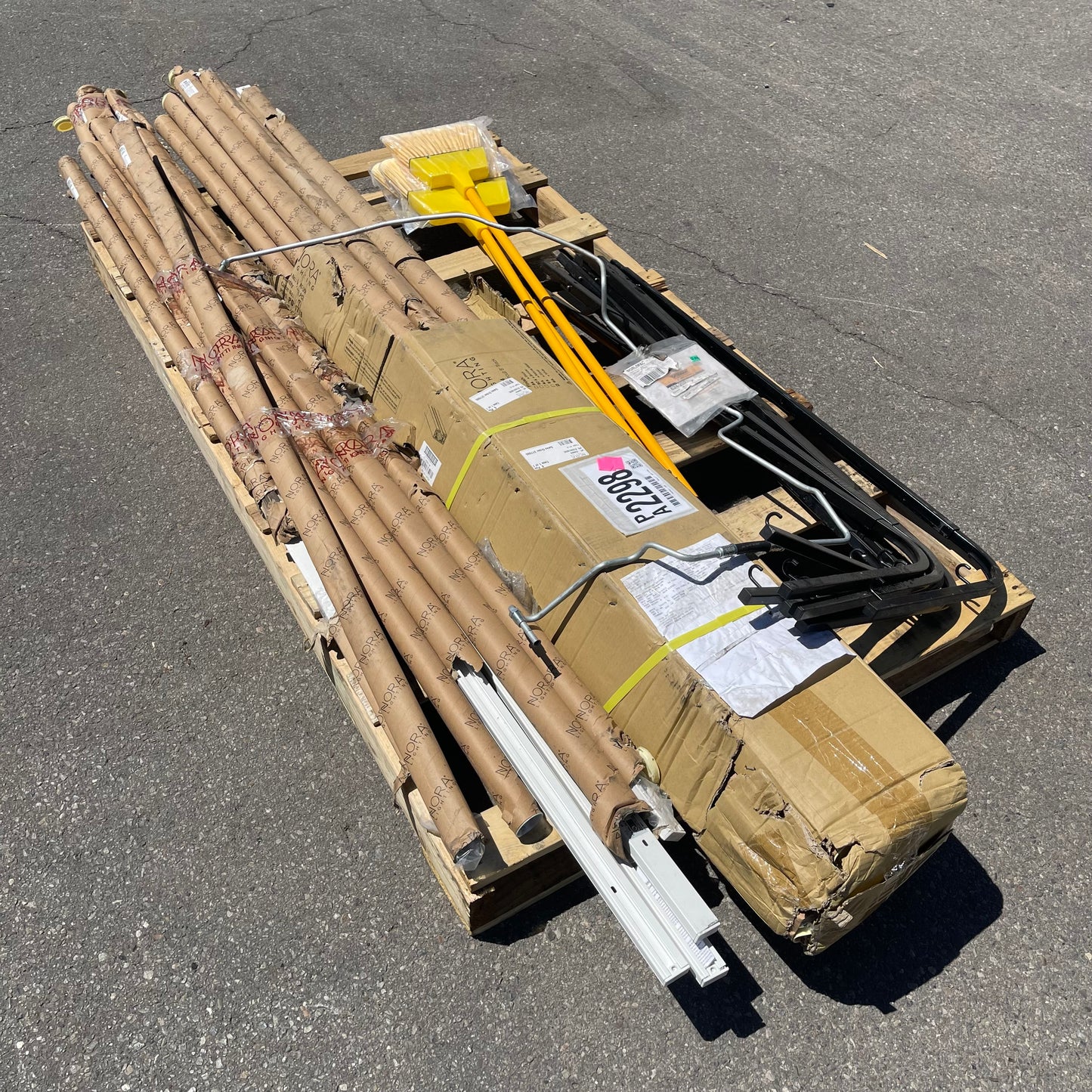 ZA@ Pallet of Light Fixtures Circuit Tracks, Black Steel Frame Pieces, & Brooms (AS-IS)