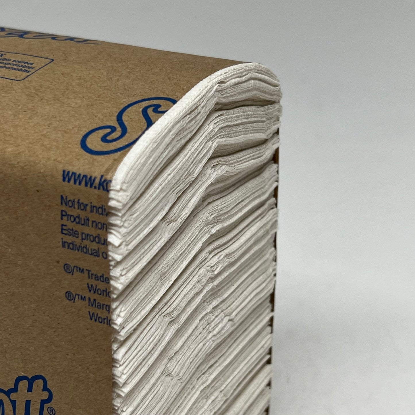 ZA@ KIMBERLY-CLARK  (2,400 PACK) C-fold Hand Towels Towels  13.15 x 10.1" White 0151003 (As-Is)