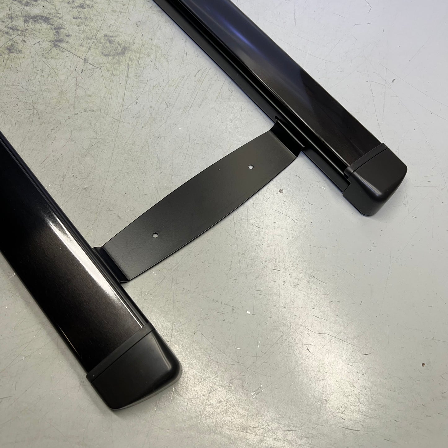 SANUS Heavy Gauge Steel Full Motion TV Mount Low Profile 42"-90" Black VLF728