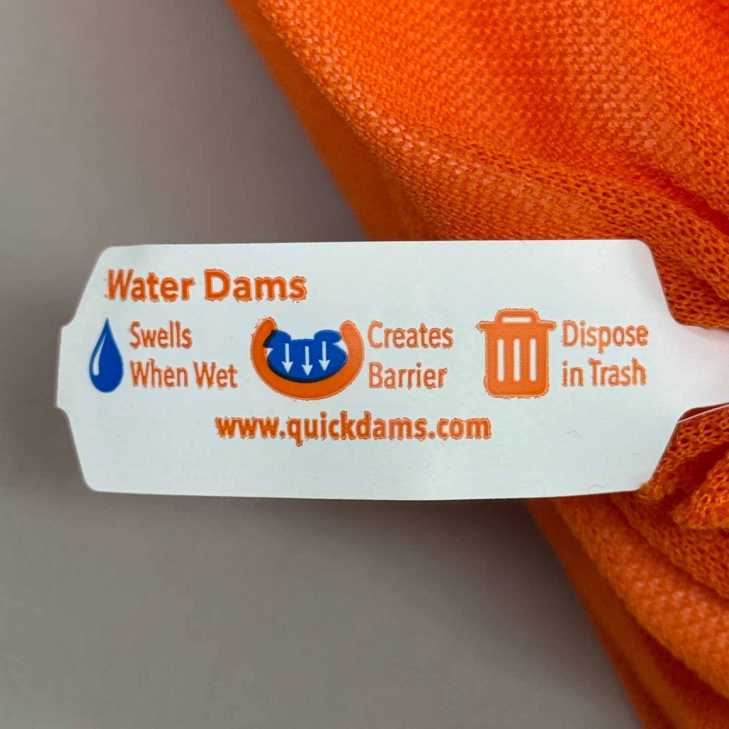 QUICK DAM (12 PACK) Indoor Water Dams Absorbs 3.75 Gal 10ft x 2.5" H WUB210-12