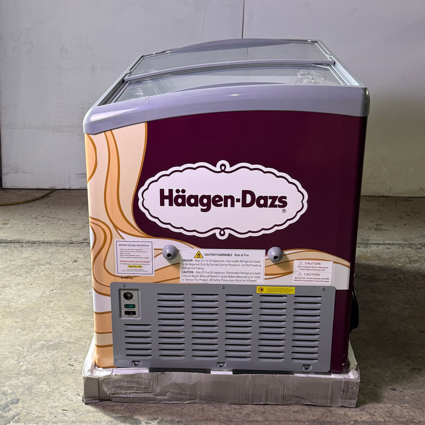 HIRON Showcase Freezer / Refrigerator Multifunction 38"L x 27"W x 30"H Brown SD-300E