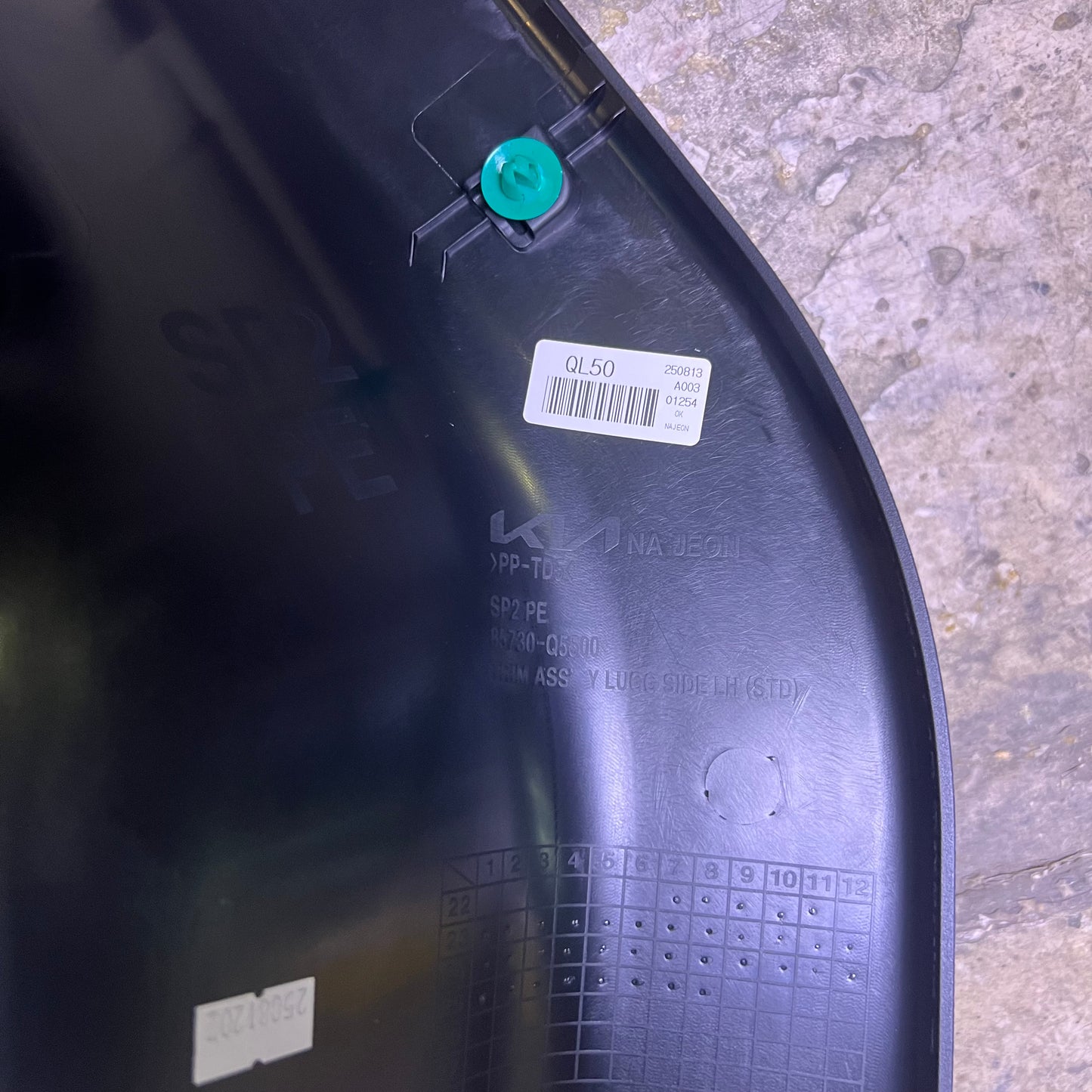 KIA Trim Assy Luggage Side LH 85730Q5500WK