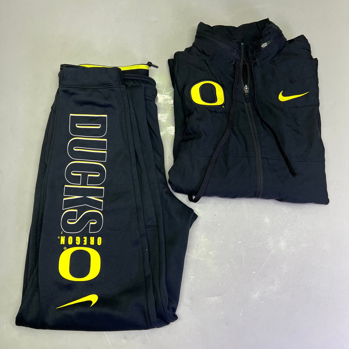 NIKE Oregon Ducks Joggers & Light Jacket Set Unisex Sz S Black (Pre-Owned)