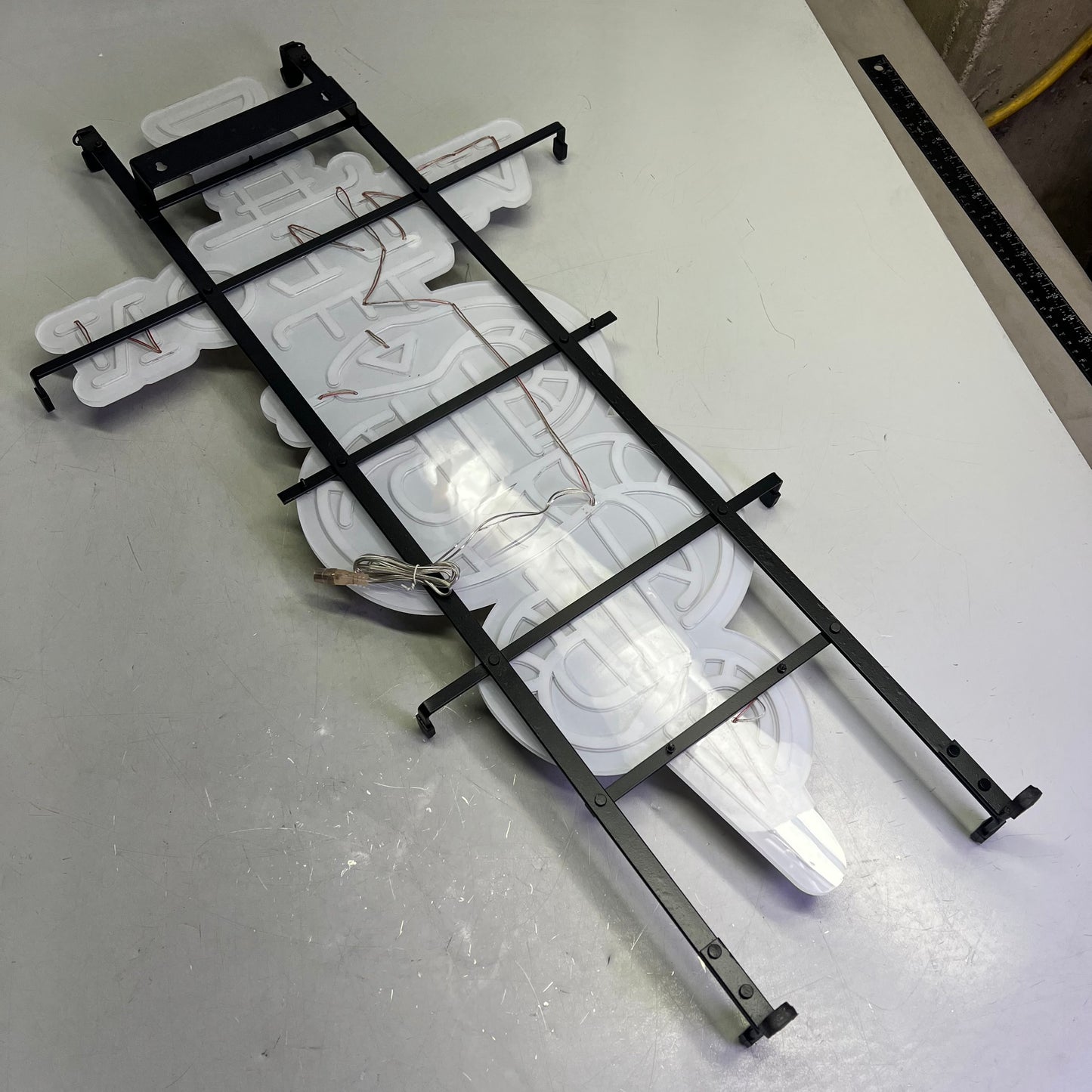 ZA@ VILLION LED Neon Light Sword W/ Wrap Around Snake 35"x20"