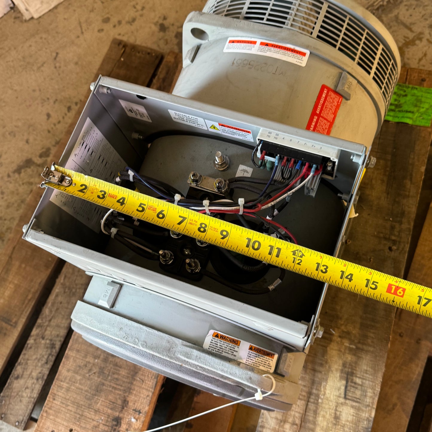 MARATHON Magnaplus Synchronous AC Generator 40 kW/50 kVa Sz 27"L x 13.5"W x 18.5"H, 284PDL28047