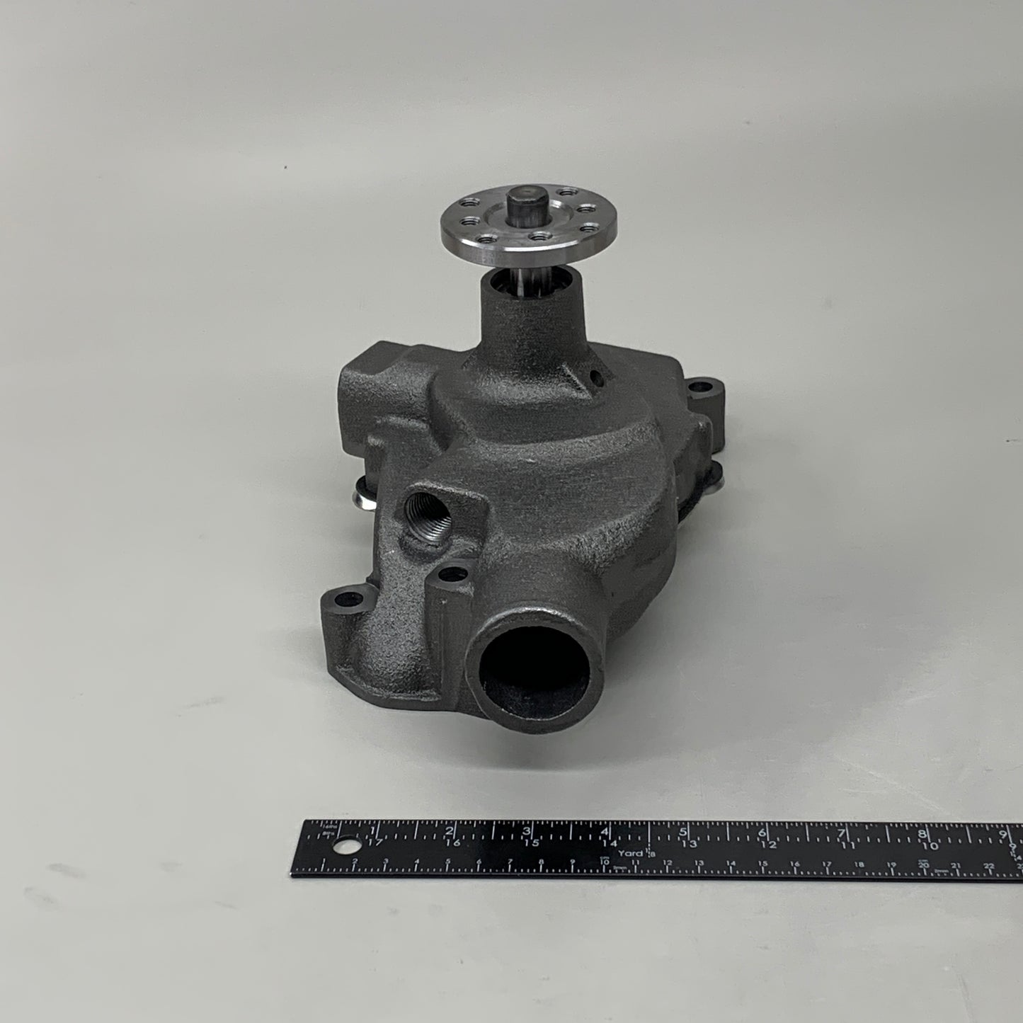 GMB Engine Water Pump for Chevrolet/GMC/Jeep/Pontiac Vehicles 189530 130-1350