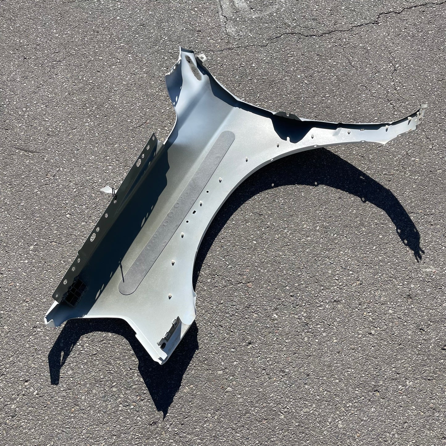 ZA@ Pallet of DODGE Front Right Fender for Ram Truck White (AS-IS)