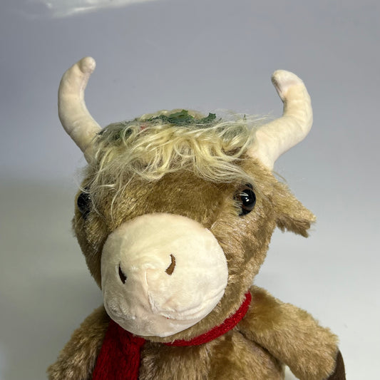 GERSON Plush Holiday Highland Cow Shelf Sitter 24" Light Brown 2801210