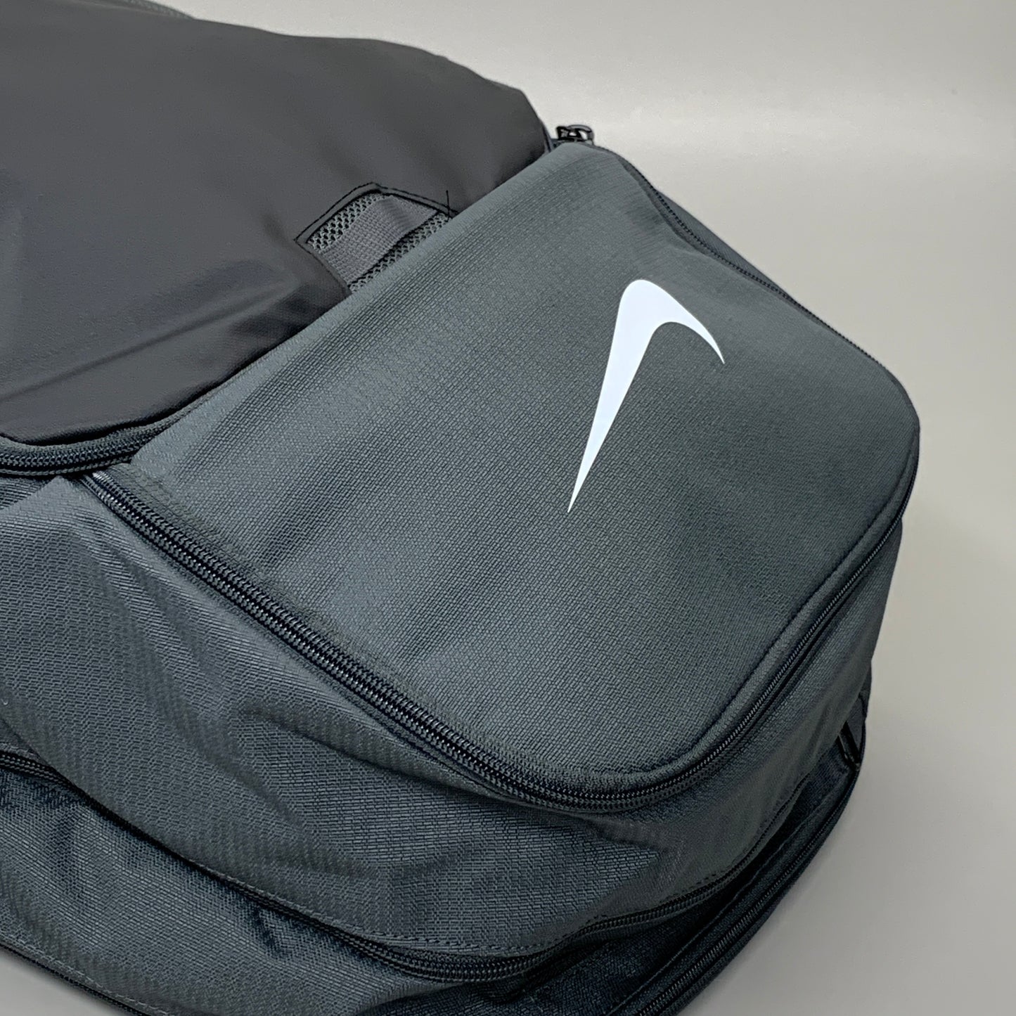 NIKE Brasila 9.5 Training Backpack 30L Grey & White DM3975-068