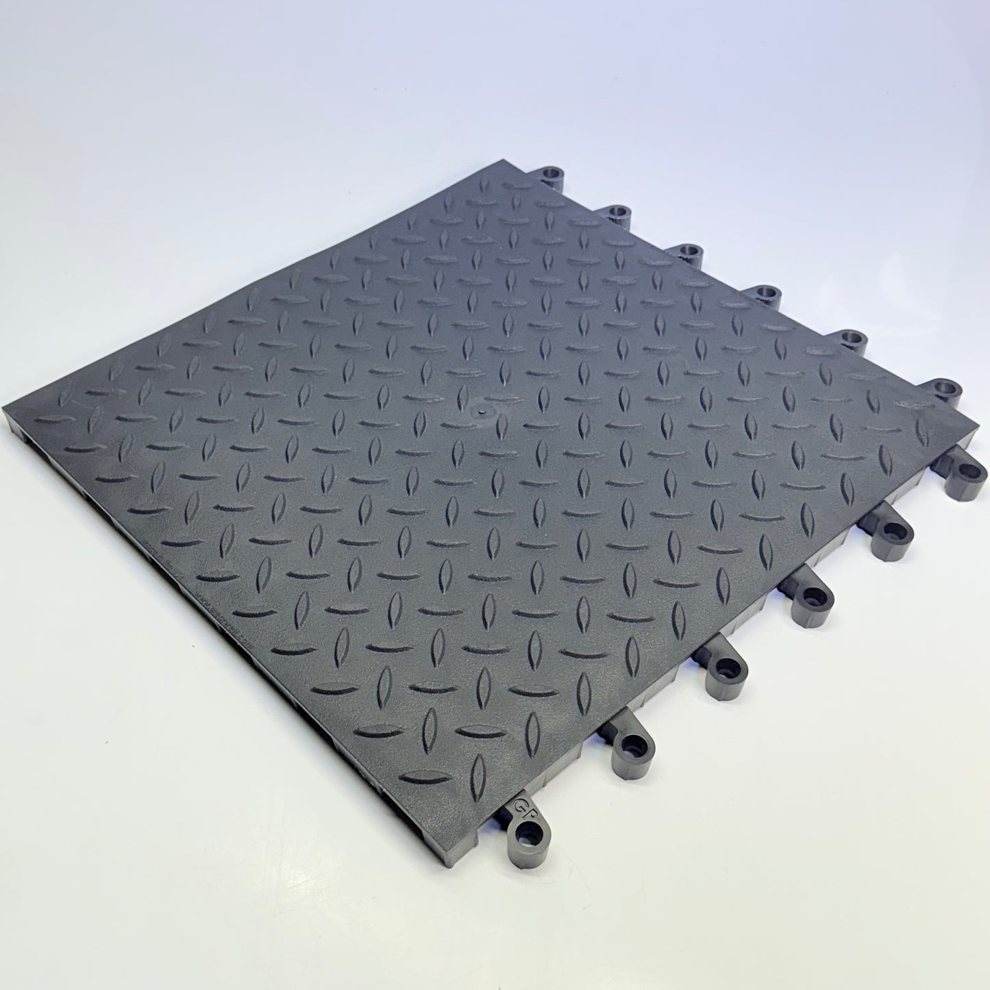 GLOBAL INDUSTRIAL Case Of 10 ErgoDeck Max Diamond-Plate Mat 7/8" 1.5' X 1.5'