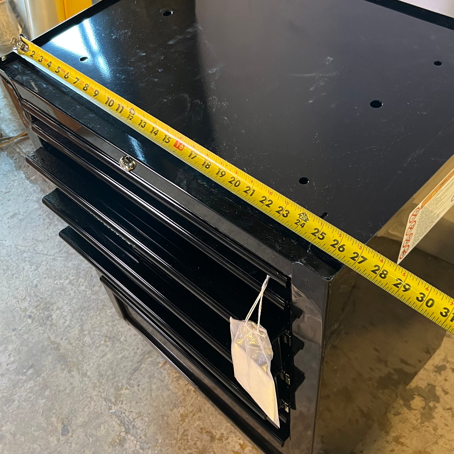 ZA@ WILLIAMS 26" 7 Drawer Roll Cabinet, Black 25" Black W26RC7B (New Other)