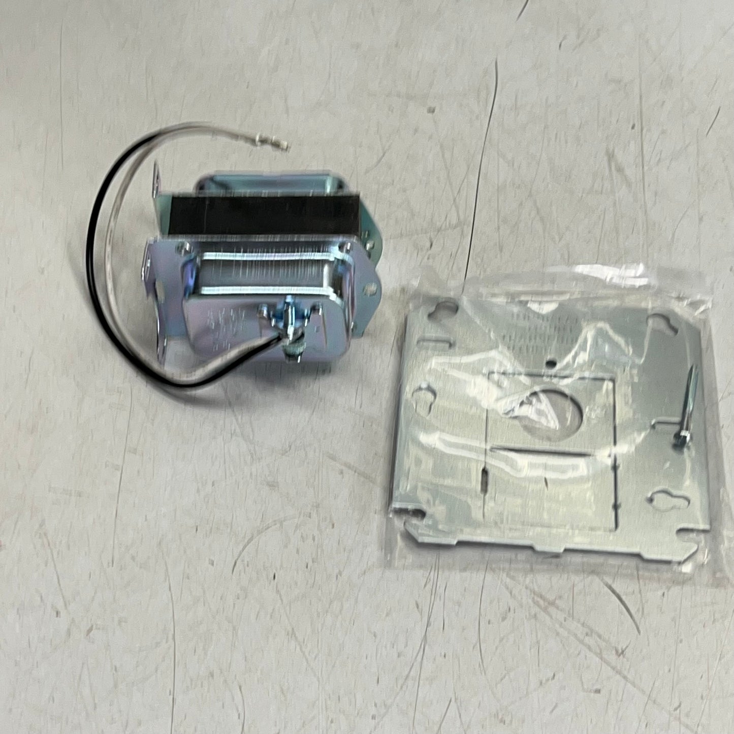 SLOAN Hardwired-powered Deck Mounted Low Integrated Faucet Chrome ETF-600