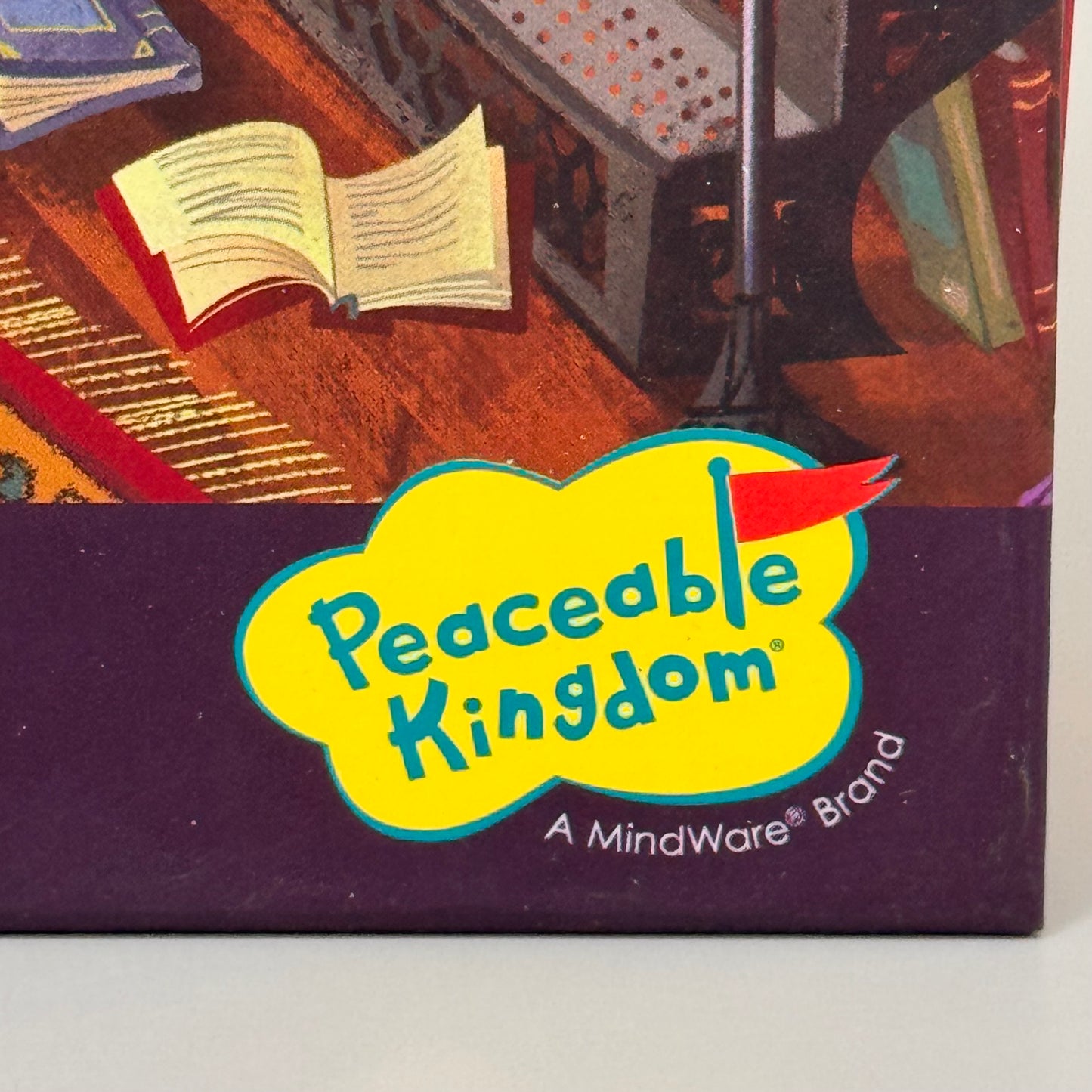 PEACEABLE KINGDOM Pass Along Puzzle Cozy Library 500 Pieces 11" x 11.5" 14125374