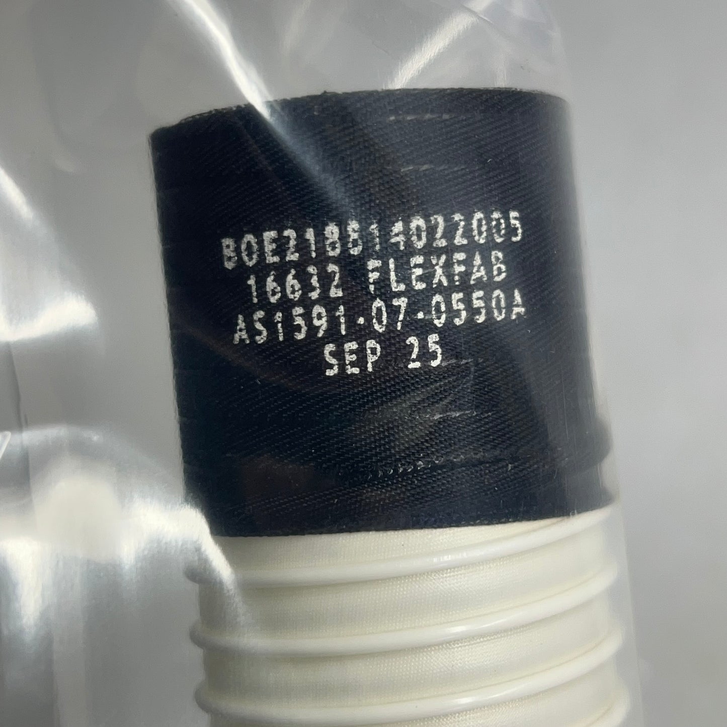 ZA@ FLEXFAB (5 PACK) Aerospace Standard 25" L White/Black AS1591