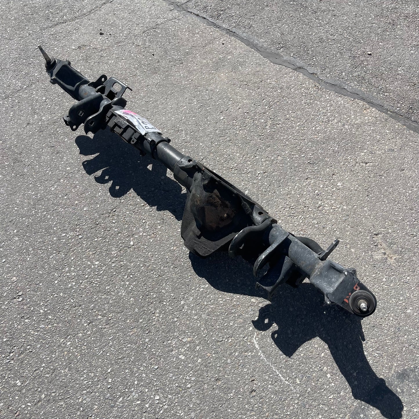 ZA@ Pallet of DANA Axle Housing Assembly (AS-IS)