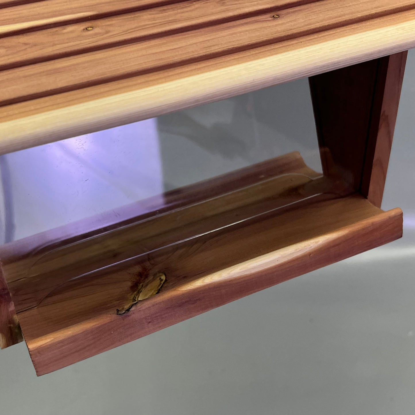 ZA@ PENNINGTON Red Cedar Natures Friend Hopper Bird Feeder 3 Lbs Cap Brown (As-is)