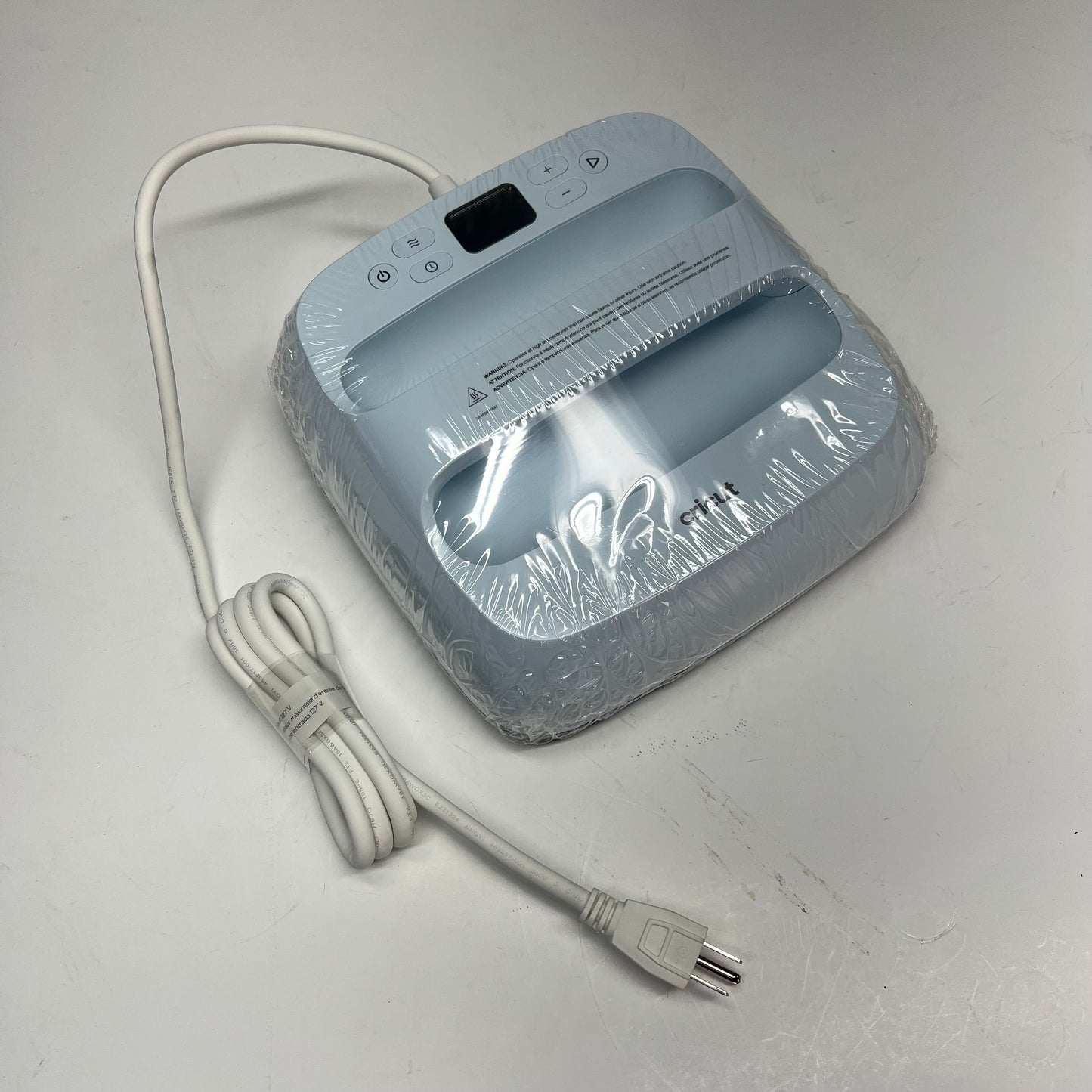 CRICUT Easy Press For Fabrics Bluetooth Connection To App 9"x9" Light Blue