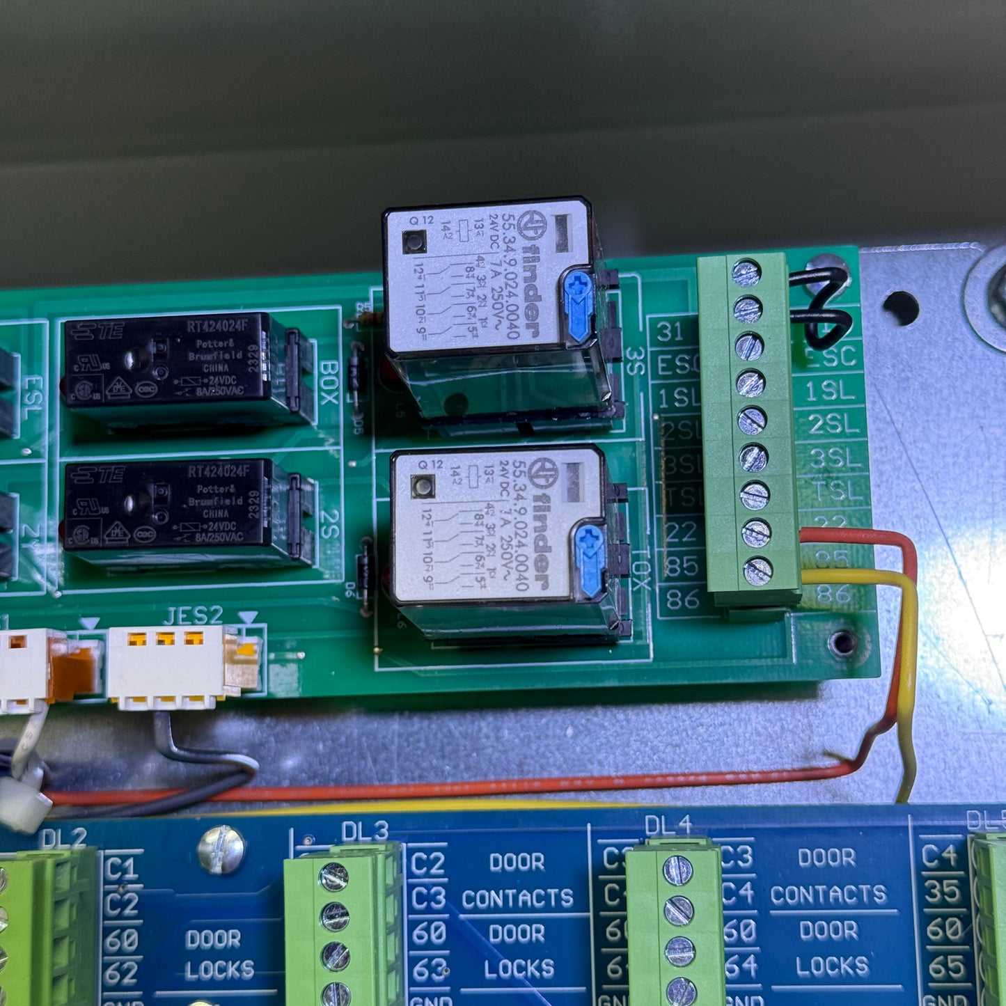 Microprocessor-Based Enclosed Elevator Control Panel w/ MITSUBISHI FR-D700 VFD