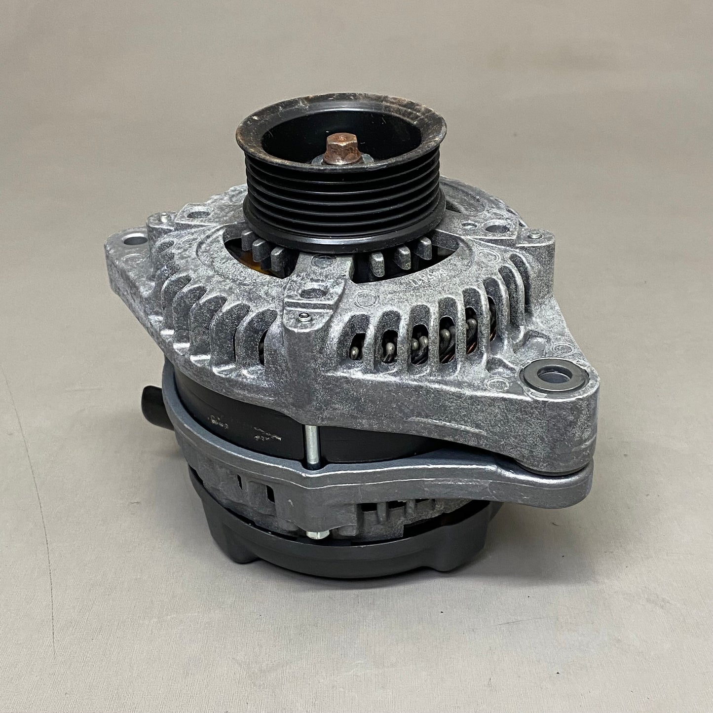 DENSO Remanufactured Alternator Replacement For Wilson, Honda, Acura ETC As-is 210-0750