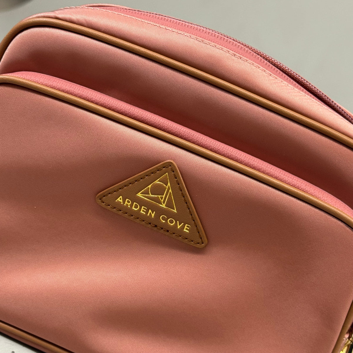 ARDEN COVE Crissy Full Crossbody Nylon Anti-theft Bag Dusty Pink W/ Locking Clasp Straps (New Without Tags)