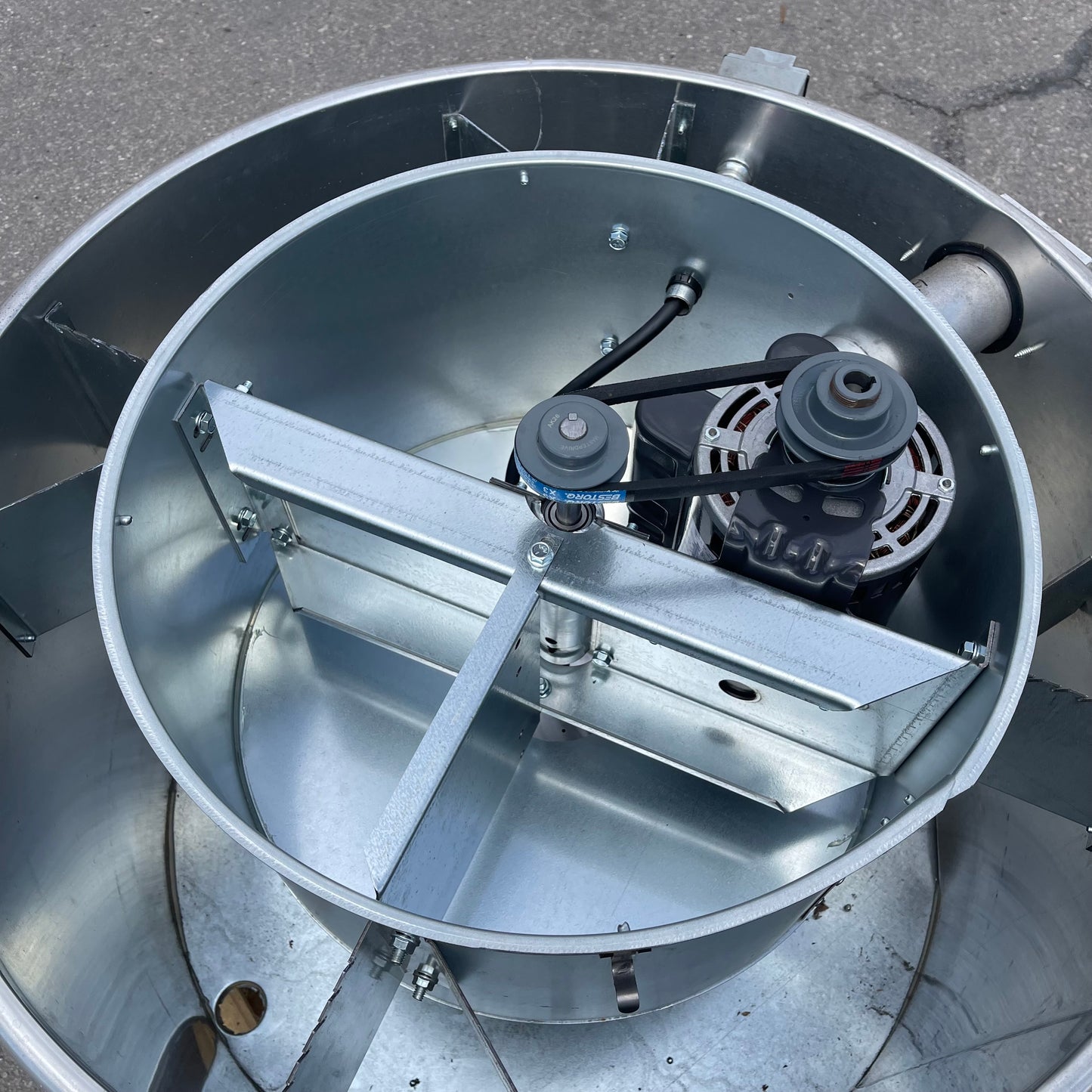 Z@ NAKS Centrifugal Upblast Exhaust Fan, 28B Belt Driven 20260408 (New)